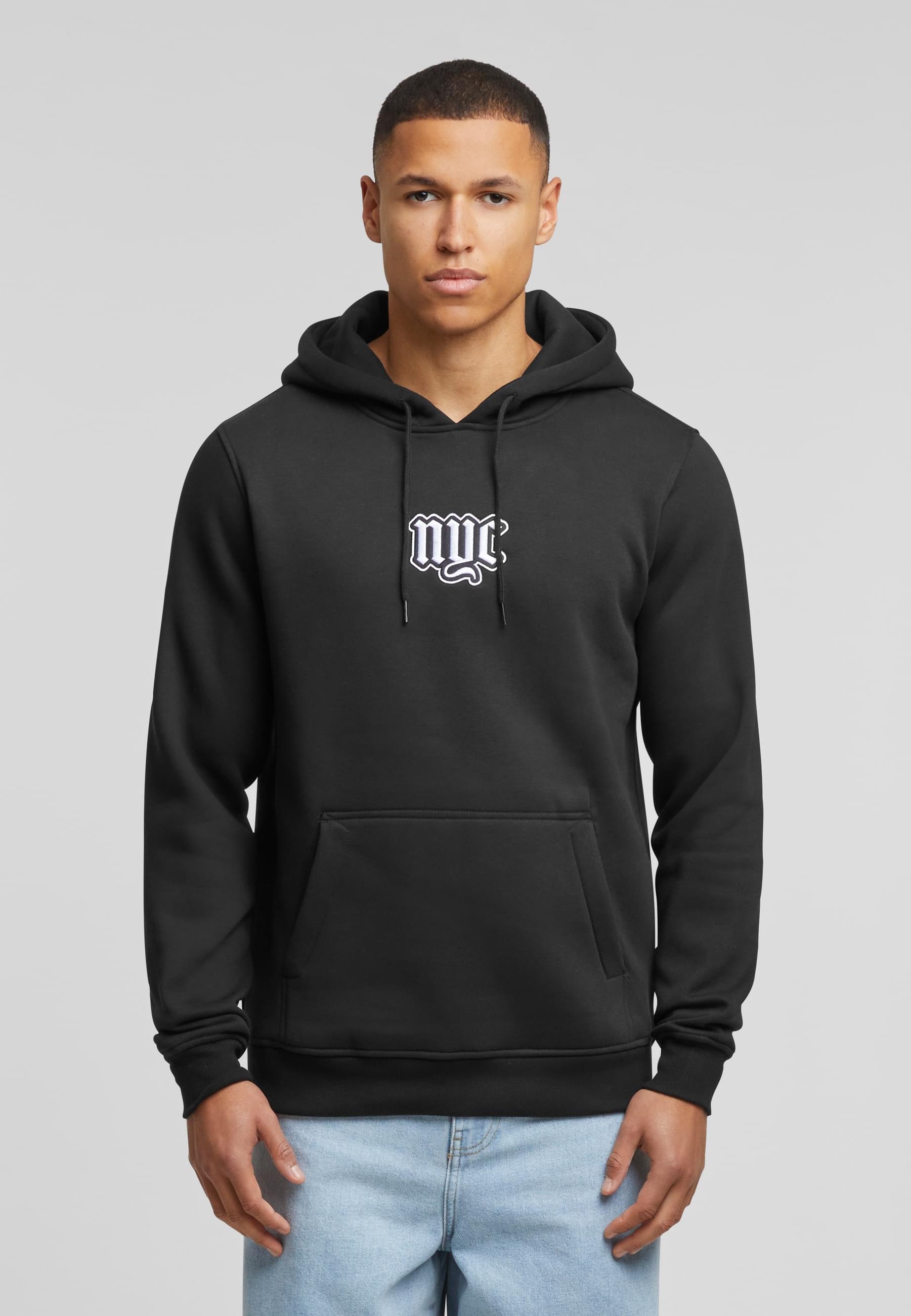 MisterTee Kapuzensweatshirt »MisterTee NYC Old English Wording Patch Hoody«, (1 tlg.)