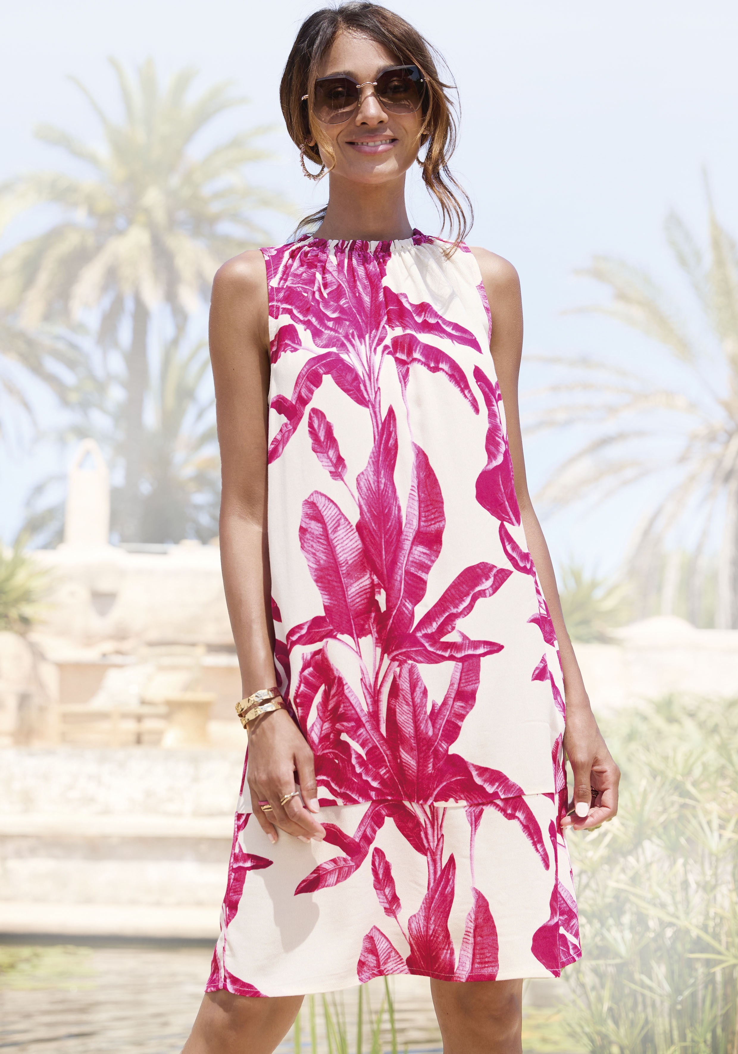 LASCANA Druckkleid "mit sommerlichem Allover-Print aus Webware" Ohne Taschen modisches Sommerkleid, lockere Strandkleid, Kleid in lockerer Form