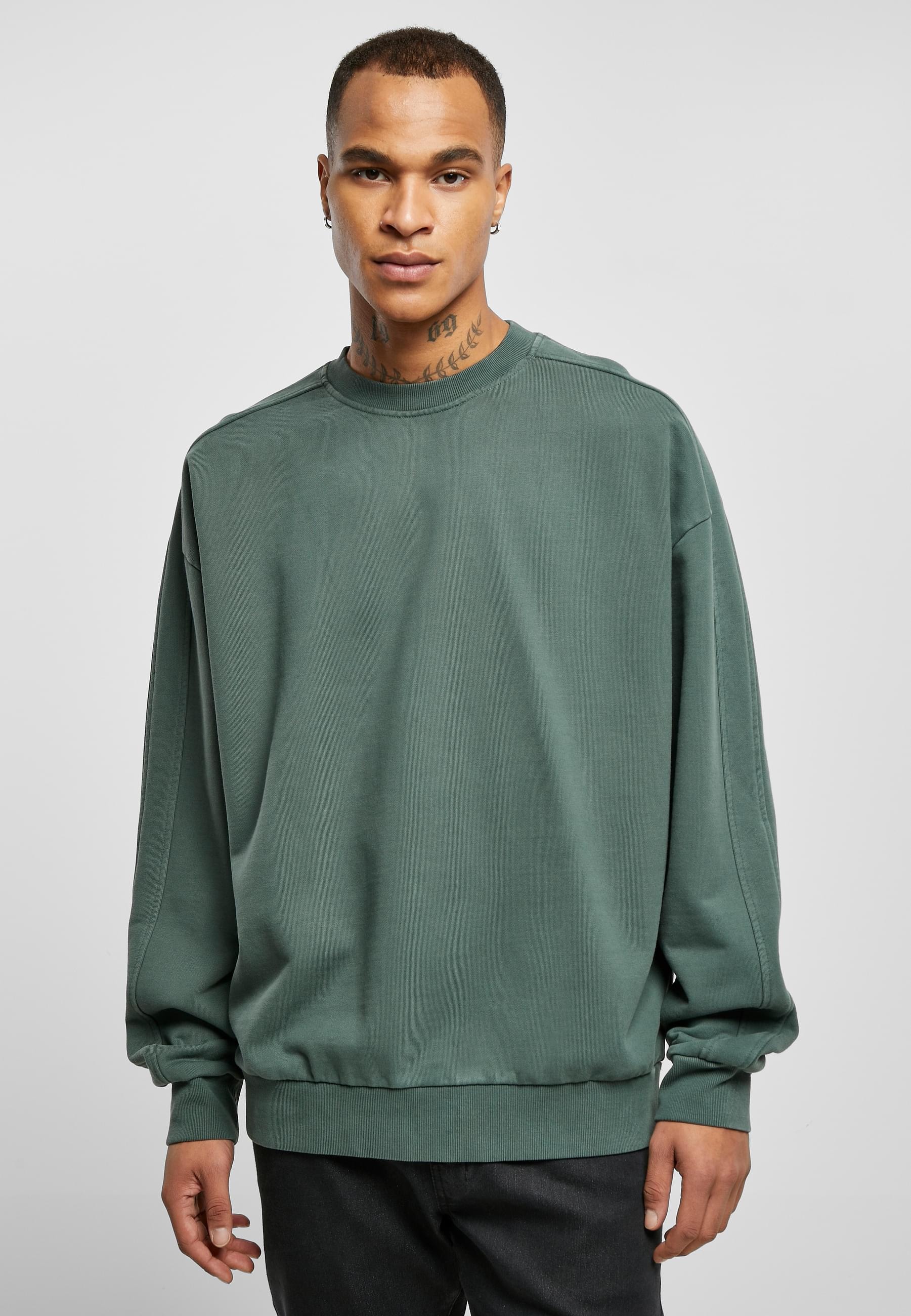 URBAN CLASSICS Rundhalspullover »Urban Classics Herren Heavy Terry Garment Dye Crew«, (1 tlg.)