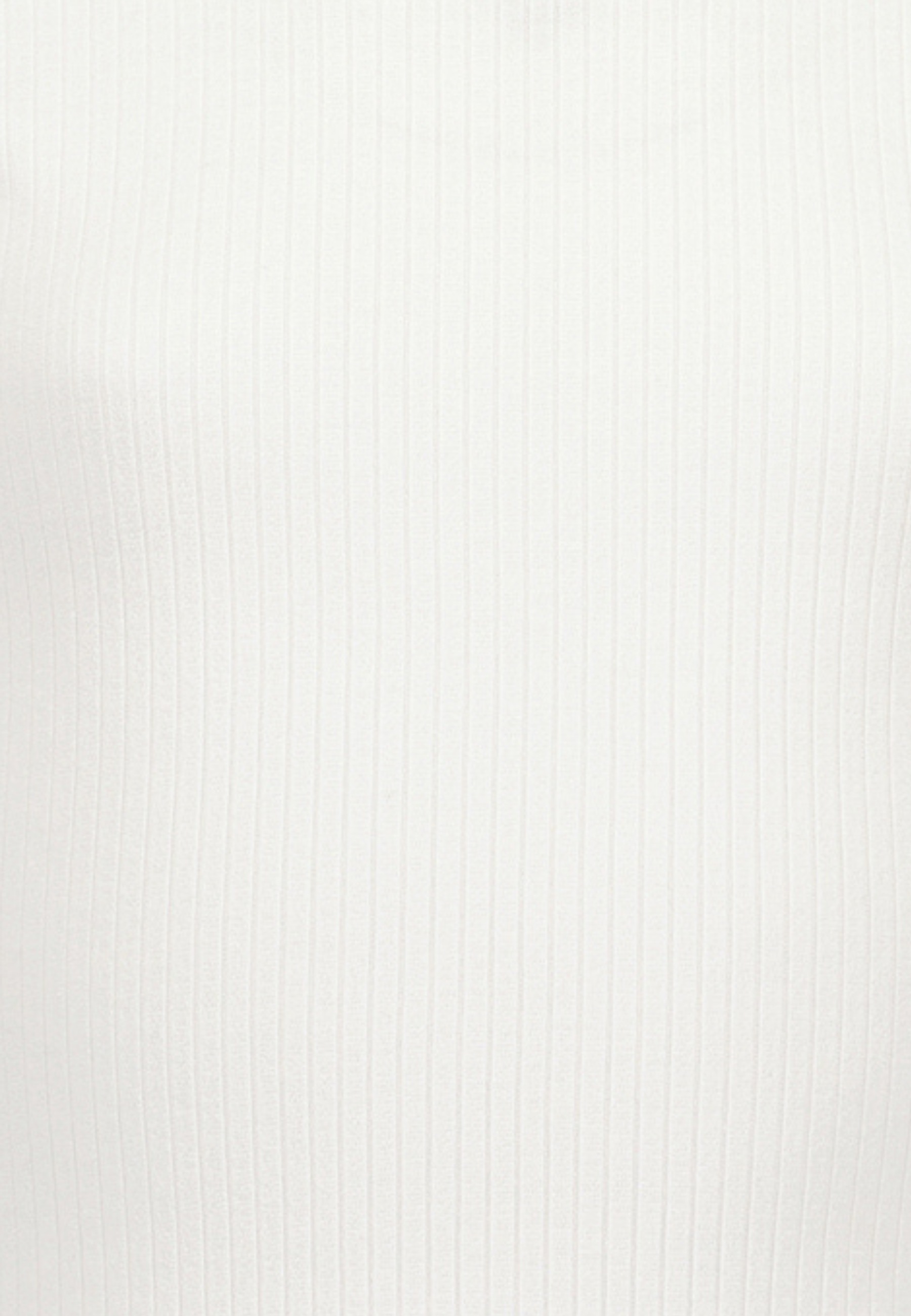 Thumbnail - Blue Seven Langarmshirt cropped und mit Stehkragen