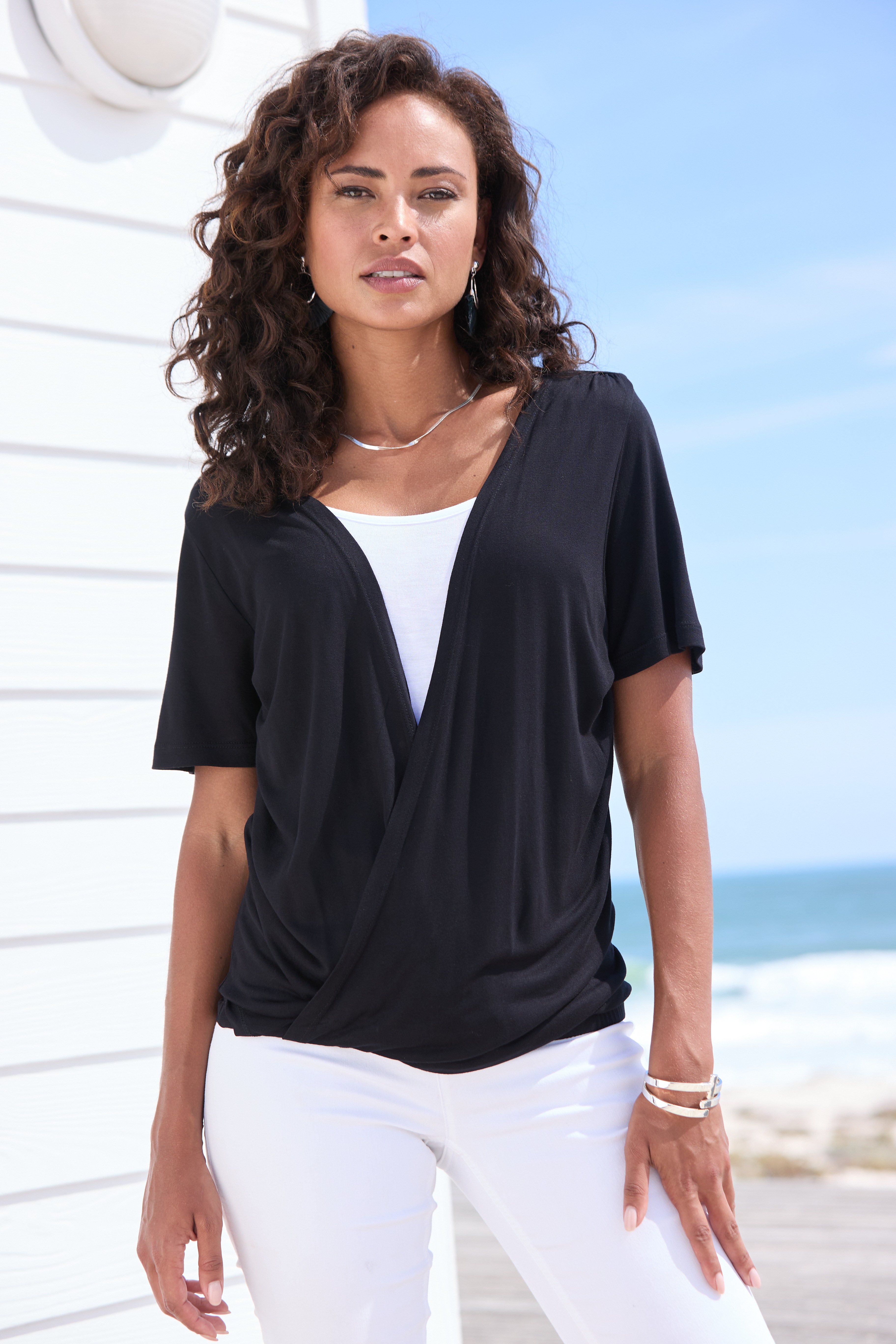 Thumbnail - LASCANA Kurzarmshirt in zweilagiger Optik