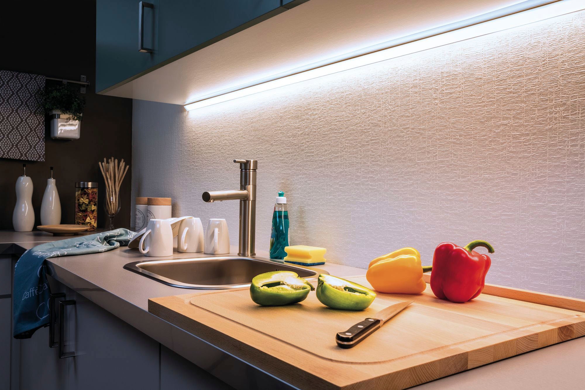 Paulmann LED-Streifen »MaxLED 500 Basisset 10m Tageslichtweiß 10m 50W 550lm/m 6500K«, 1 St.-flammig, Basisset, unbeschichtet