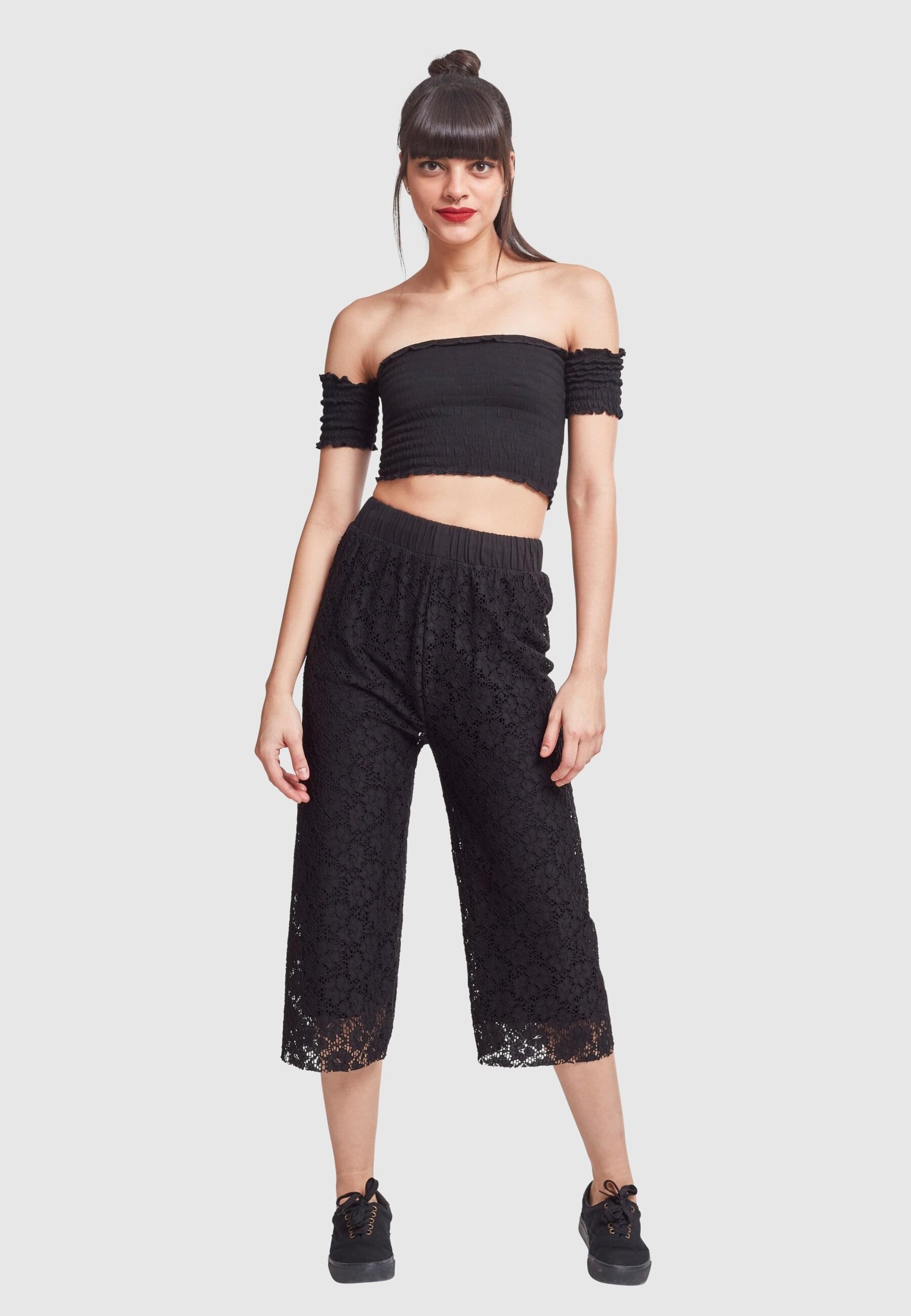 URBAN CLASSICS Bequeme Jeans »Urban Classics Damen Ladies Laces Culotte«, (1 tlg.)