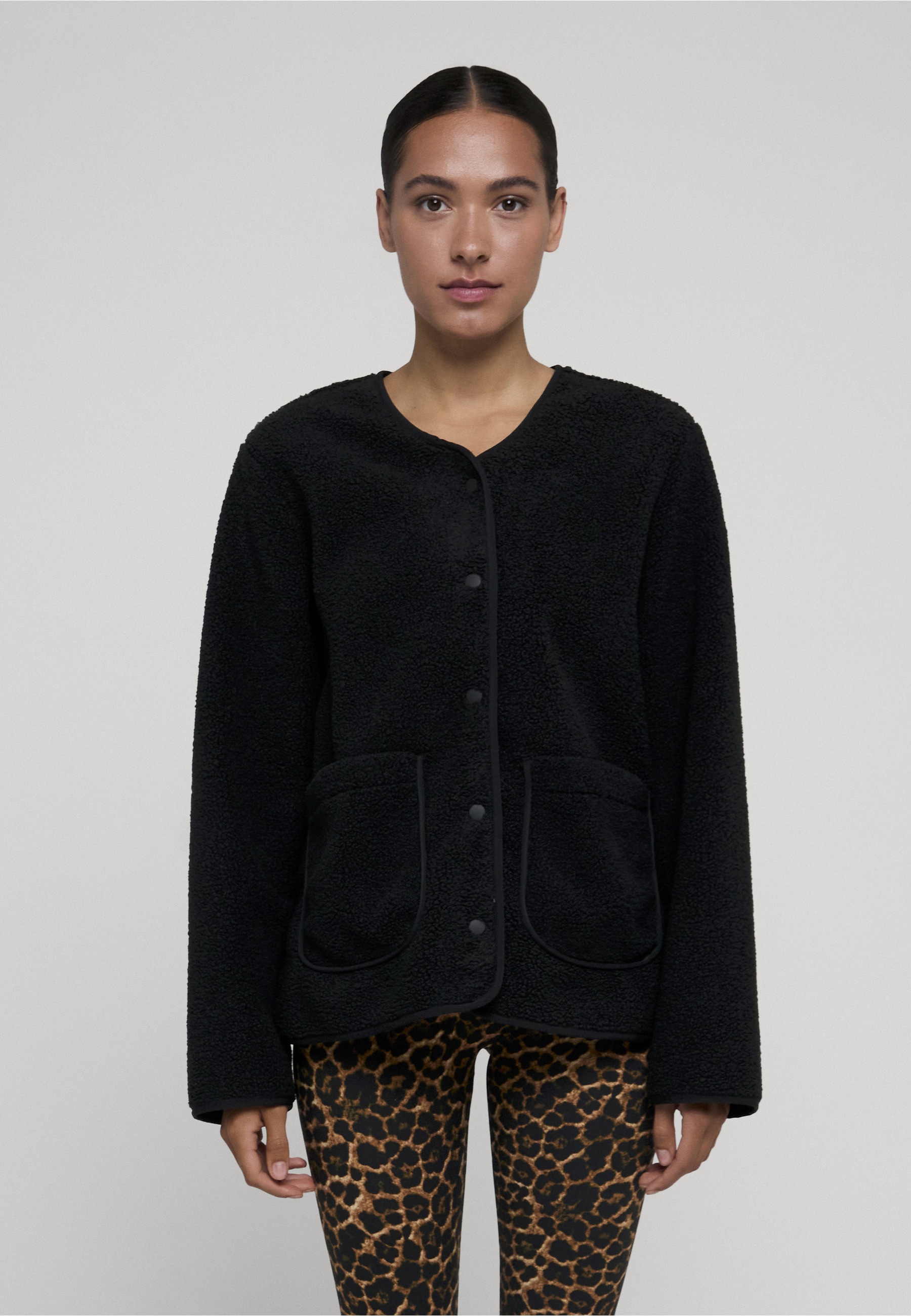 URBAN CLASSICS Outdoorjacke »Urban Classics Ladies Buttoned Teddy Jacket« 1 Stk. tlg. ohne Kapuze