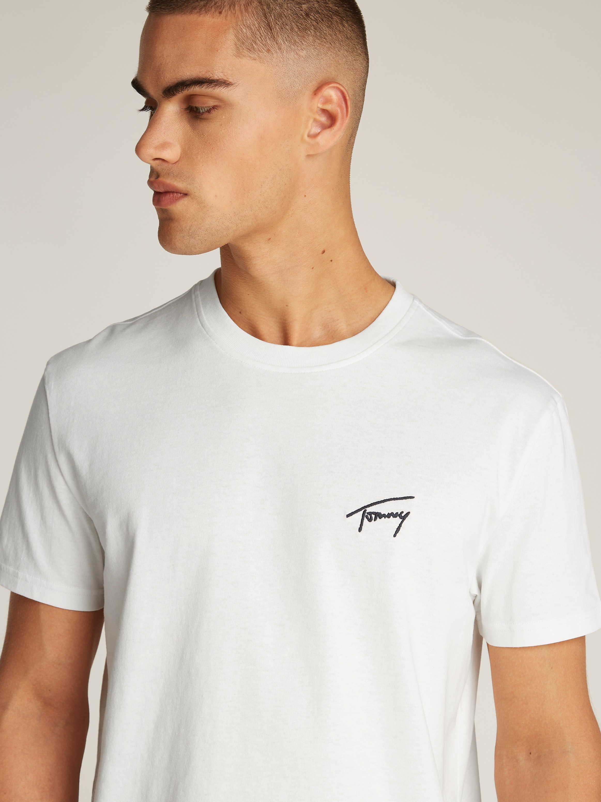 Tommy Jeans T-Shirt »TJM REG SIGNATURE TEE EXT«, in Unifarbe