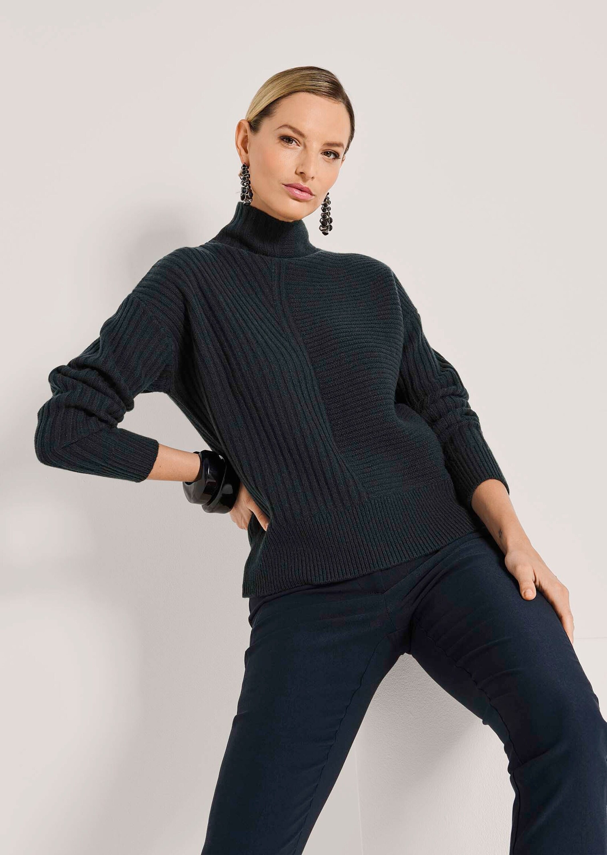 MADELEINE Longpullover »Strickpullover Eleganter Wollpullover mit Stehkragen« Mustermix