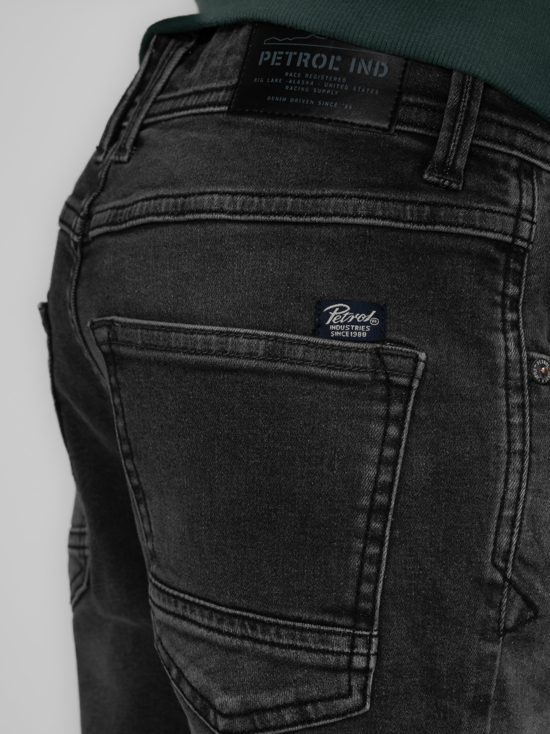 Petrol Industries Gerade Jeans, mit Washed-Optik