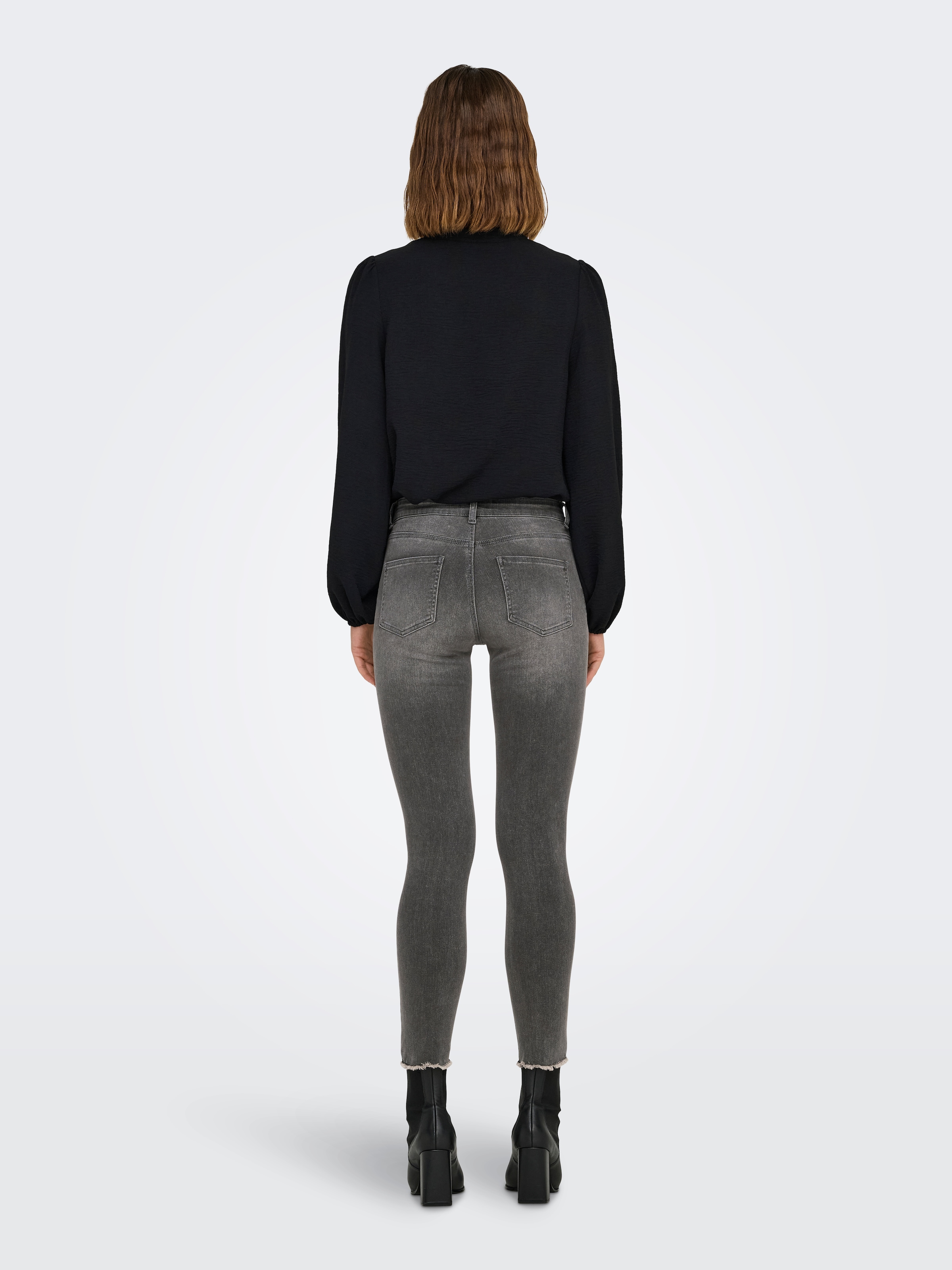 ONLY Skinny-fit-Jeans »ONLMIA MID WAIST BUTTON SK RW ANK BOX«