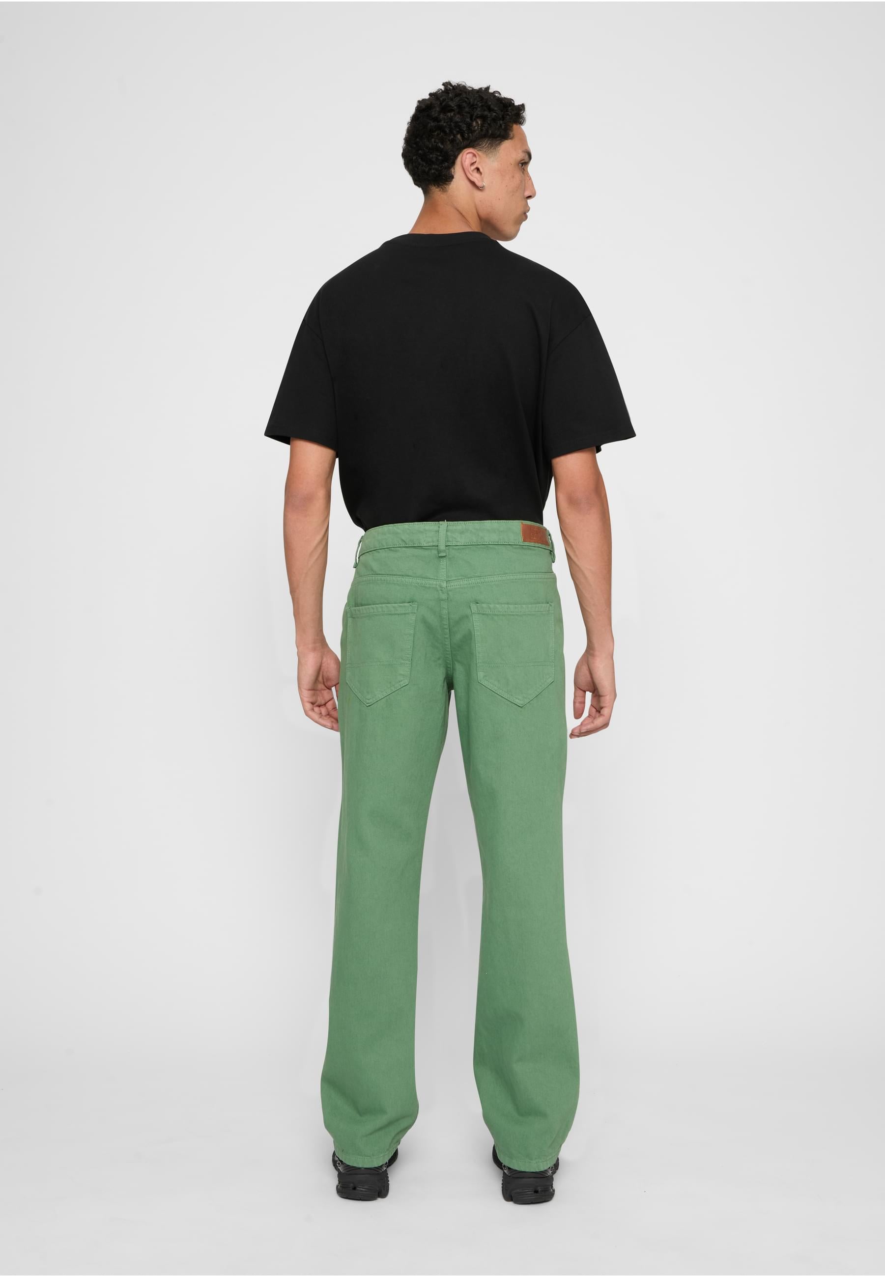 URBAN CLASSICS Bequeme Jeans »Urban Classics Herren Colored Loose Fit Jeans«