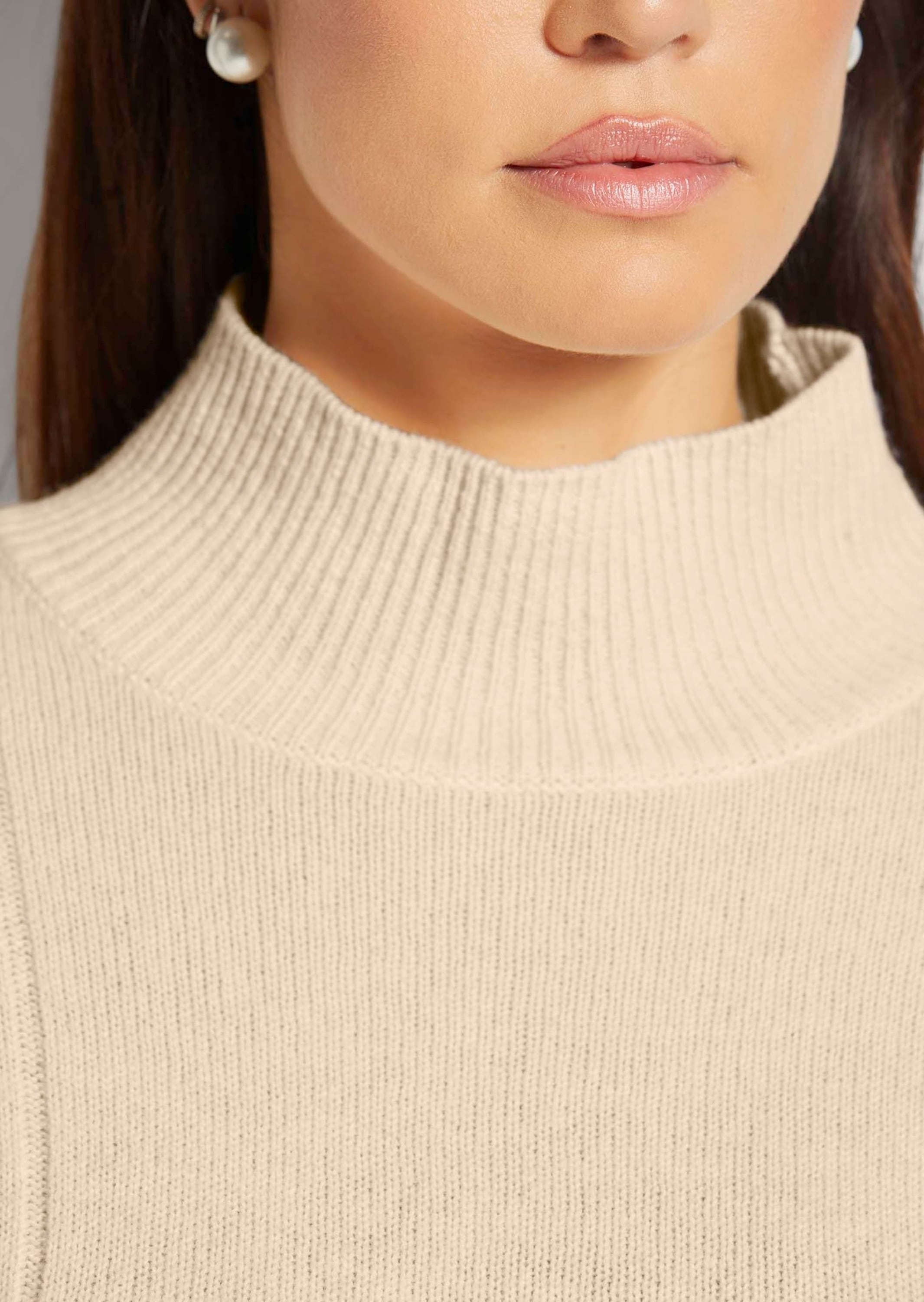 MADELEINE Longpullover »Pullover Stehkragen-Pullover aus Schurwolle«