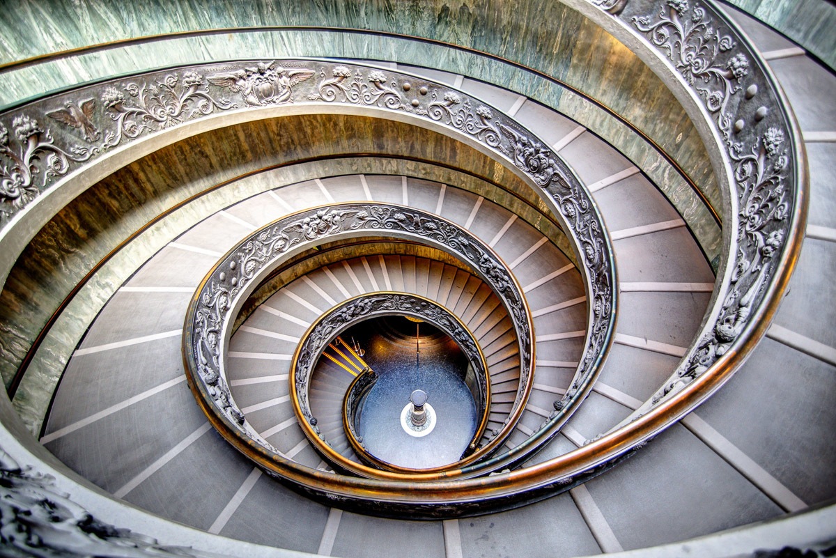 Papermoon Fototapete "Wendeltreppe im Vatikan" günstig online kaufen