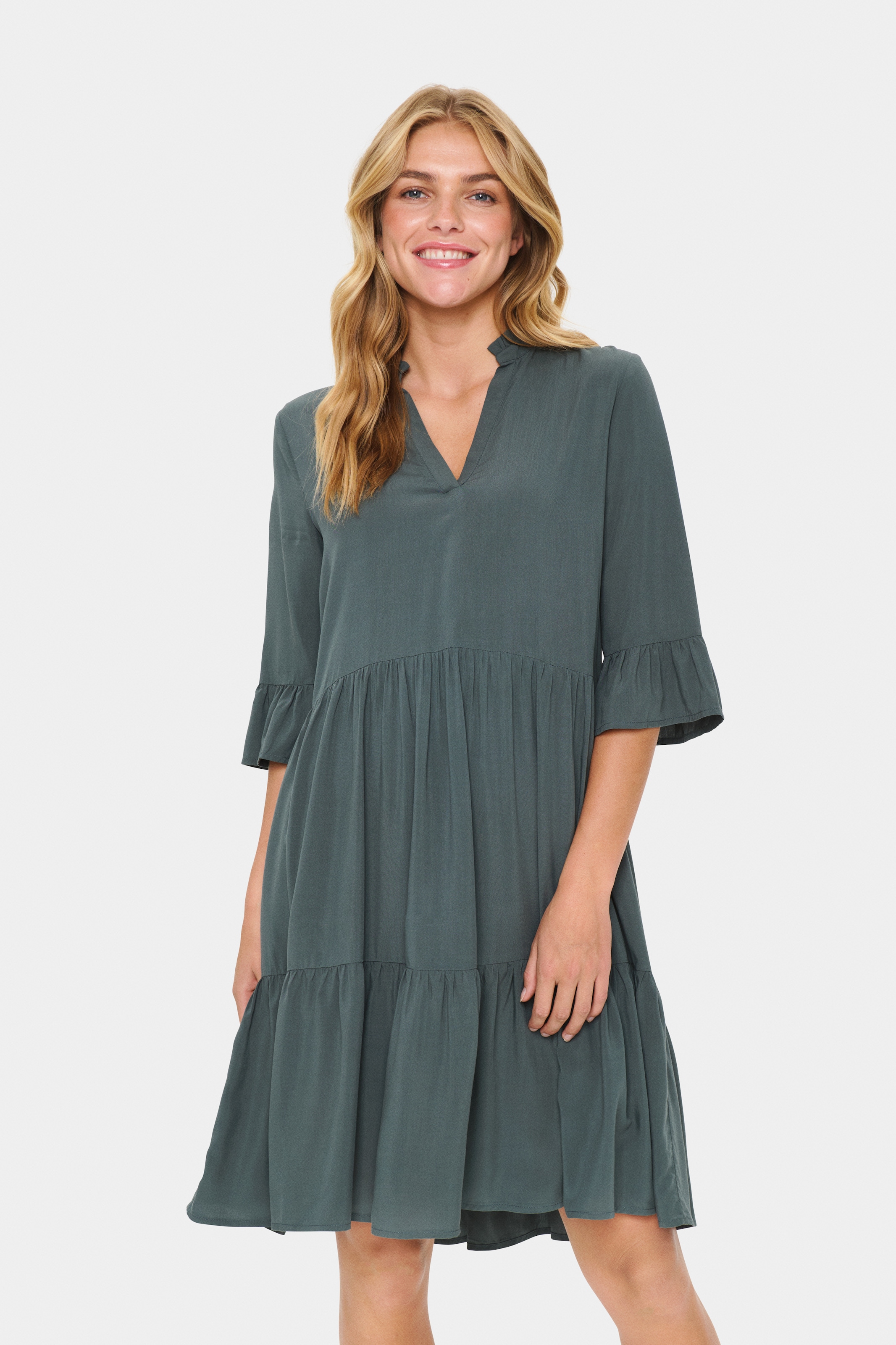 Saint Tropez "EdaSZ Dress" Sommerkleid, Tunikakleid mit Volant und 3/4 Ärme günstig online kaufen
