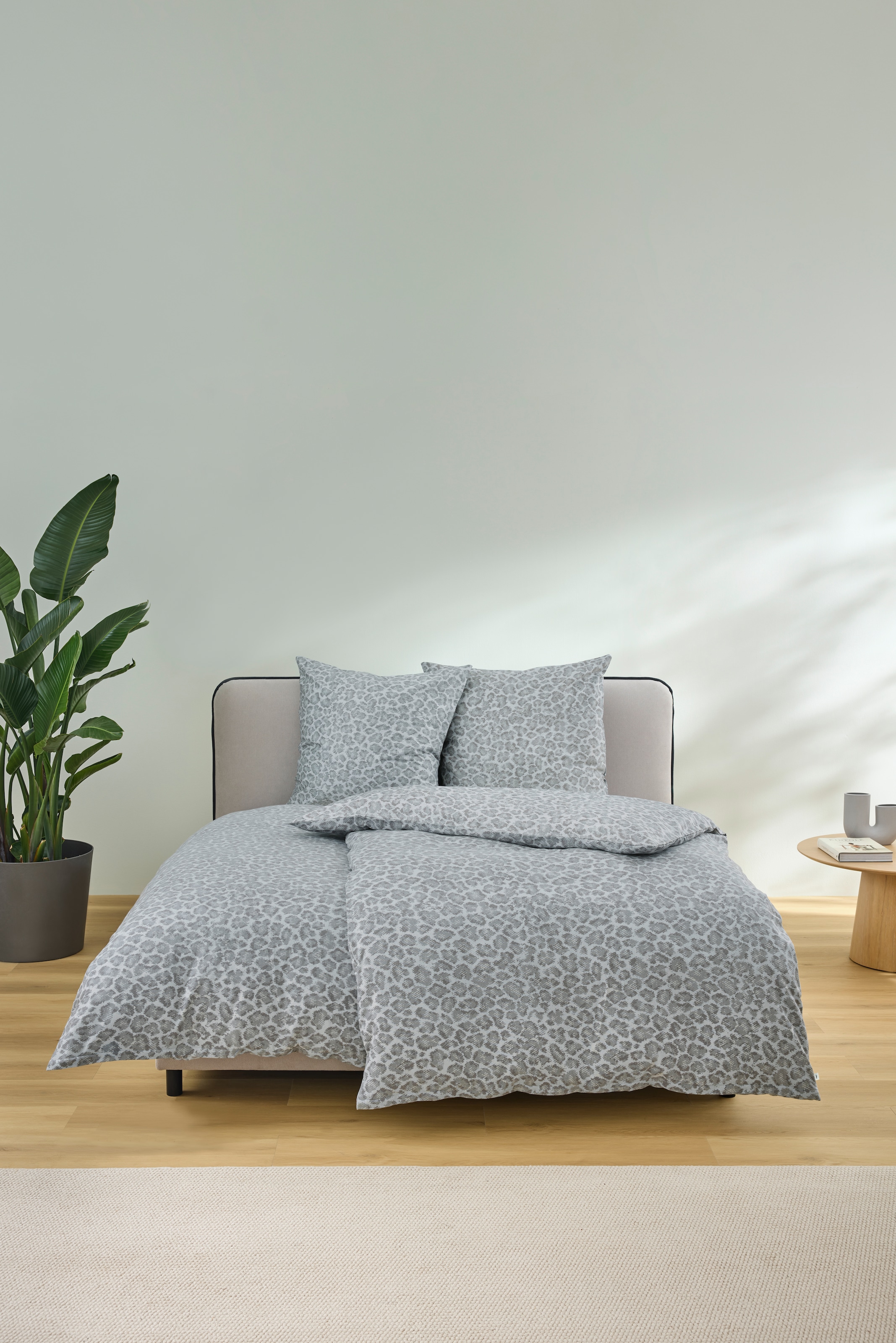 s.Oliver Junior Bettwäsche »Satin-Flanell Kombi-Bettwäsche s.Oliver« 2 mit glatter Satin- und kuscheliger Flanellseite