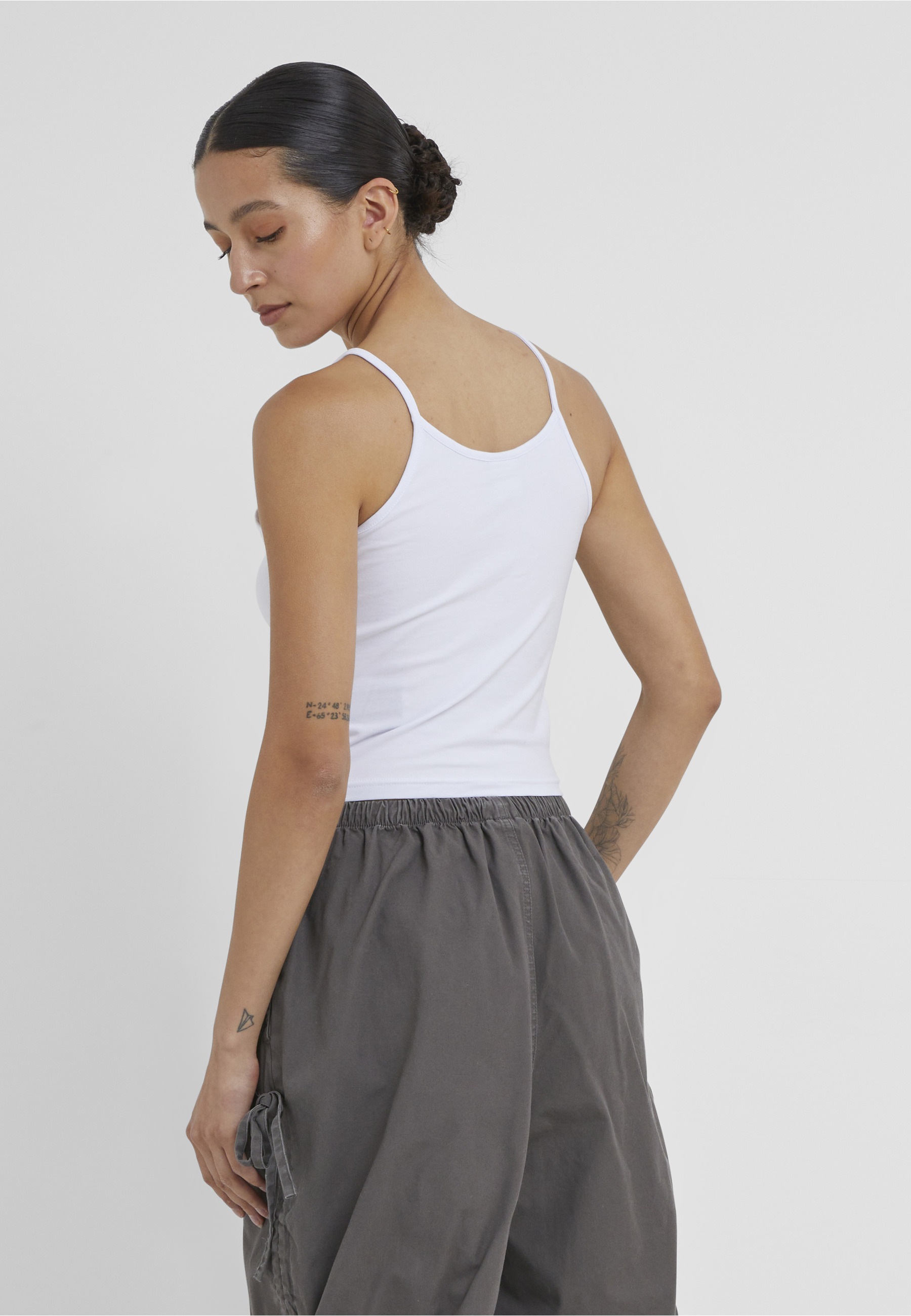 Karl Kani Tanktop »Karl Kani Damen KKWQ22001WHT Small Signature Tape Top« 1 Stk.