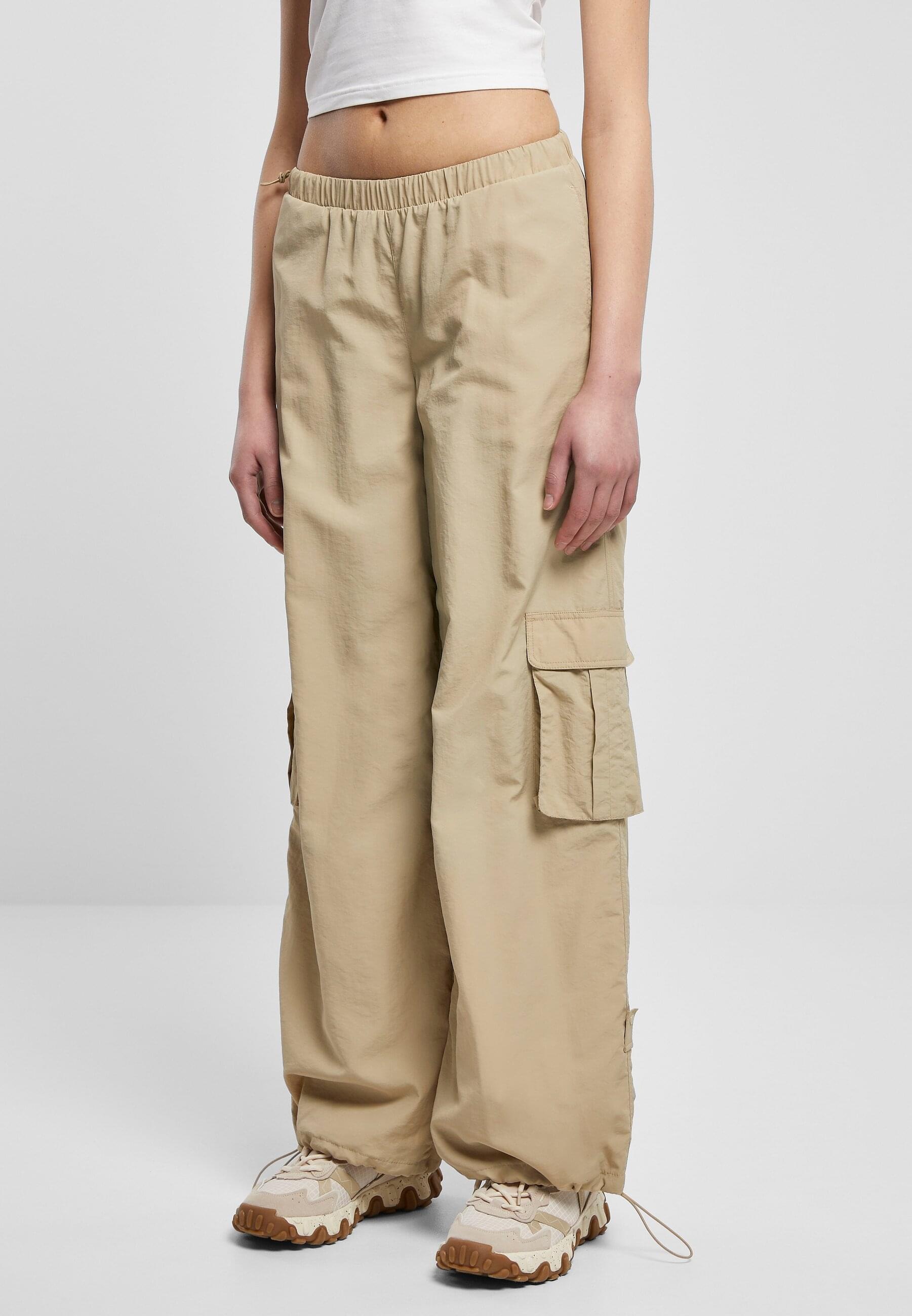 URBAN CLASSICS Stoffhose »Urban Classics Damen Ladies Wide Crinkle Nylon Cargo Pants«, (1 tlg.)