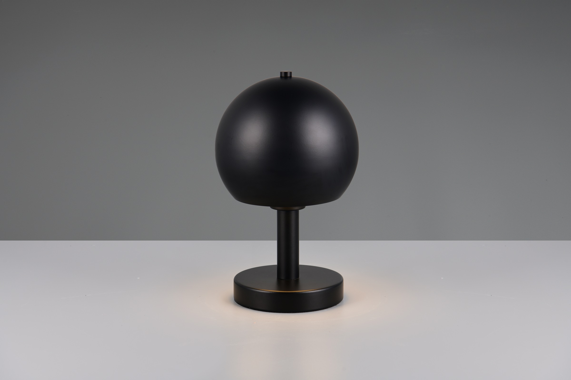Leonique Tischlampe »Christelle, Deko Tischleuchte mit Metallschirm Ø 18cm Höhe 29cm«, 1 flammig, Leuchtmittel E27 | Leuchtmittel wechselbar, exkl 1x E27 max 10W, indirektes Licht, Lichtaustritt nur nach unten