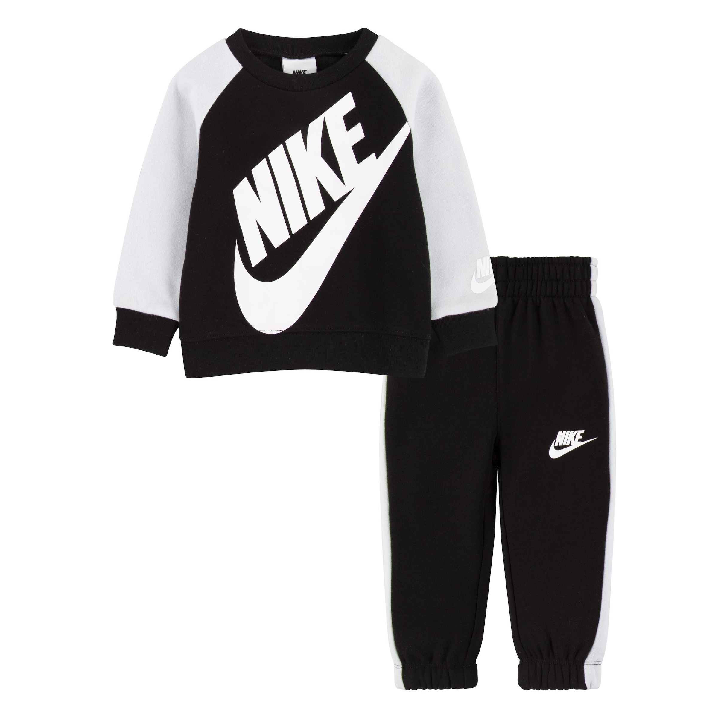 Nike Sportswear Jogginganzug für sportliche Aktivitäten, sportlicher Stil