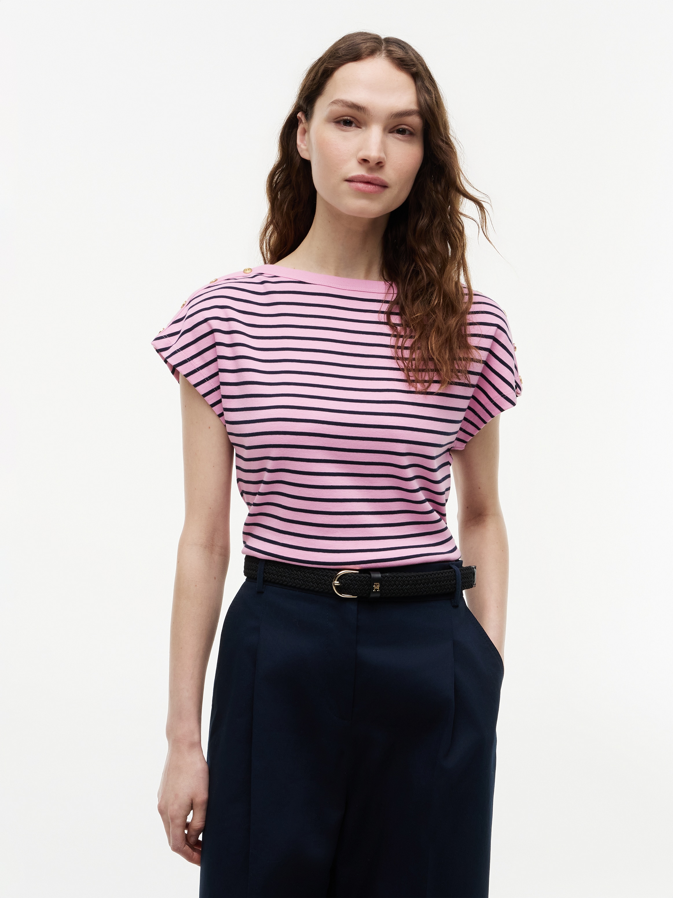 Tommy Hilfiger Kurzarmshirt "GOLD BTN CAP-SLV BOAT-NK TEE" Baumwolle, mit goldfarbenen Knöpfen