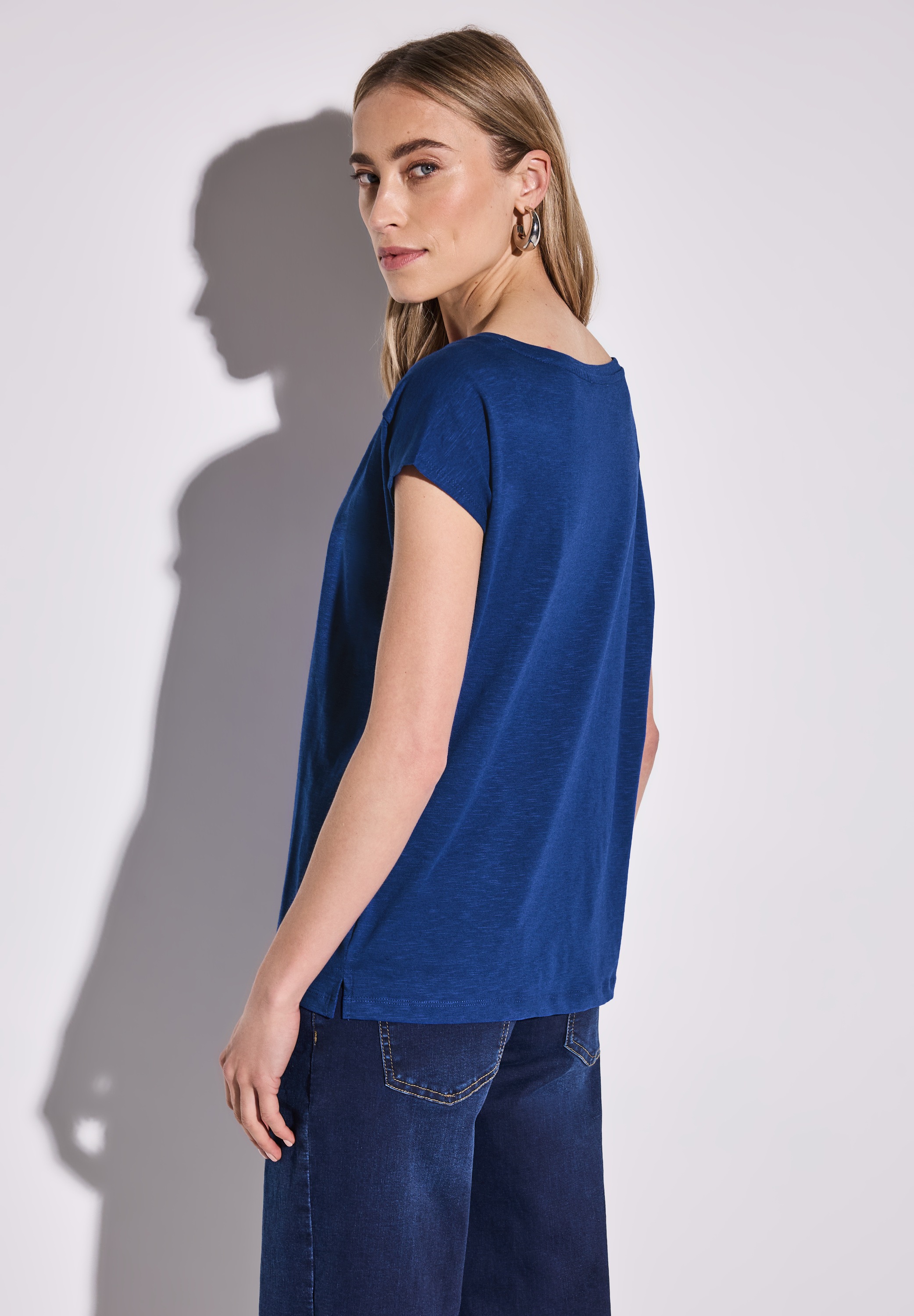 STREET ONE T-Shirt, mit Seitlichen Einschlitzen am Saum