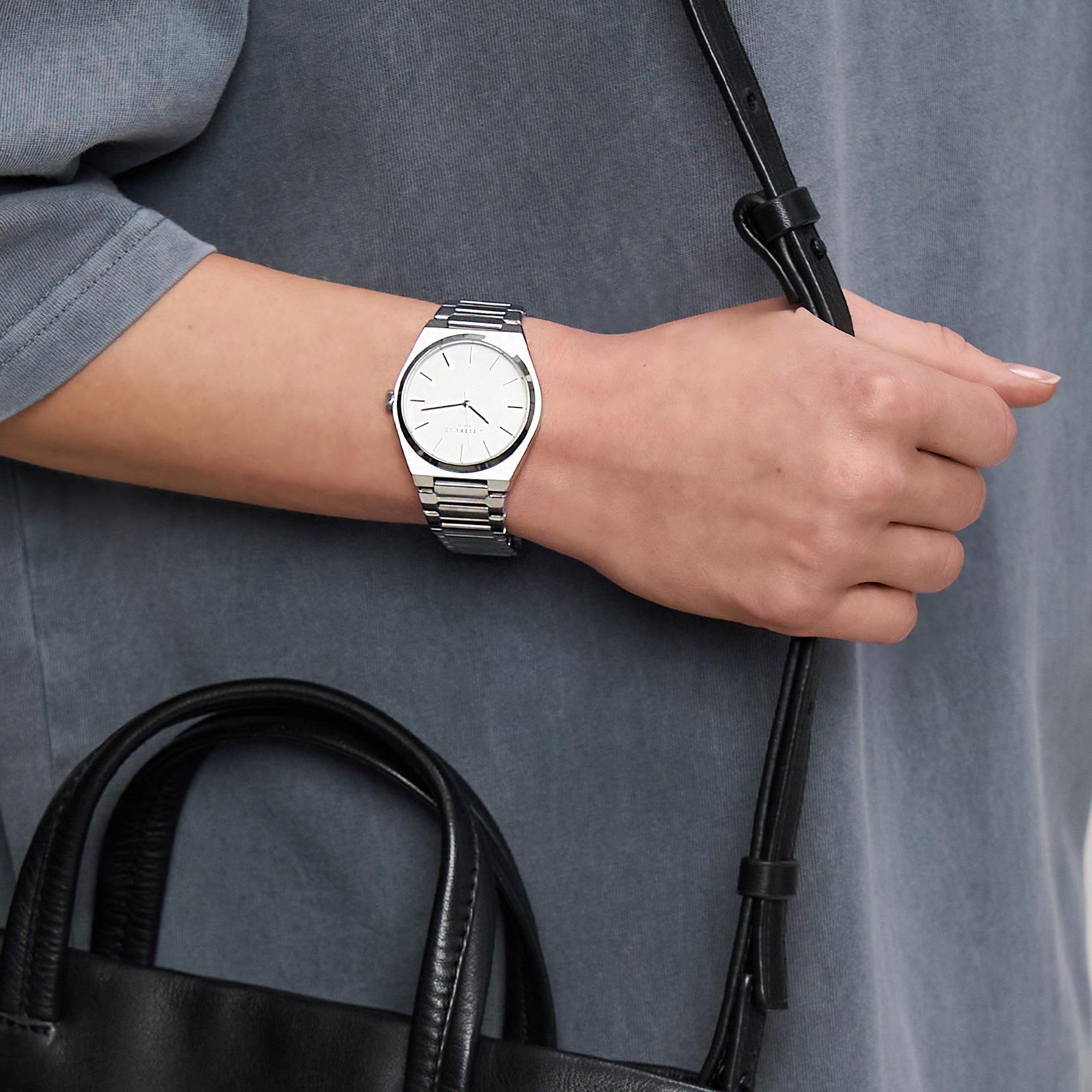 Liebeskind Berlin Quarzuhr »Minimalist 48 mm«, Armbanduhr, Damenuhr, Edelstahlarmband, analog