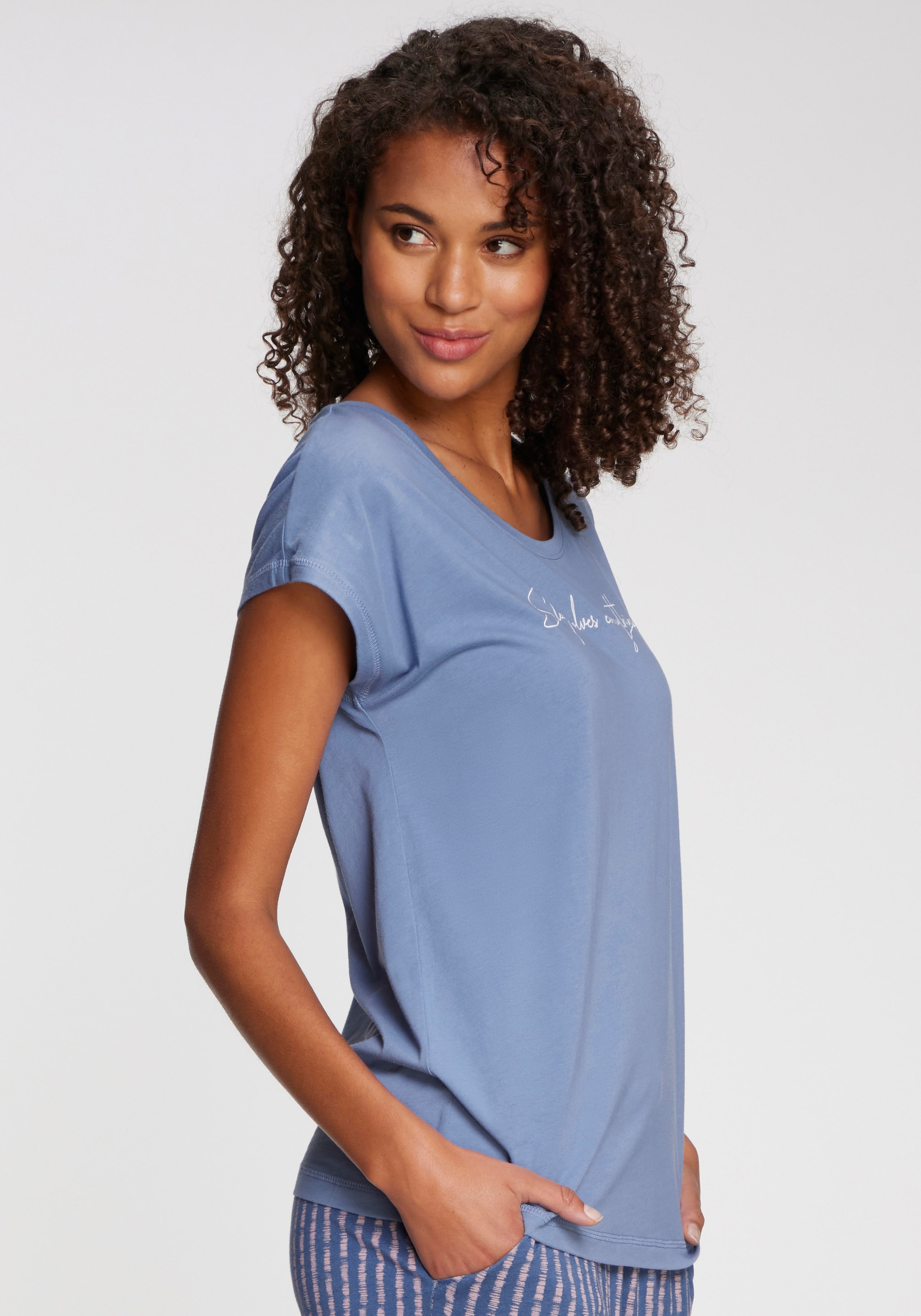 Vivance Dreams T-Shirt, Mit kleinem Frontprint