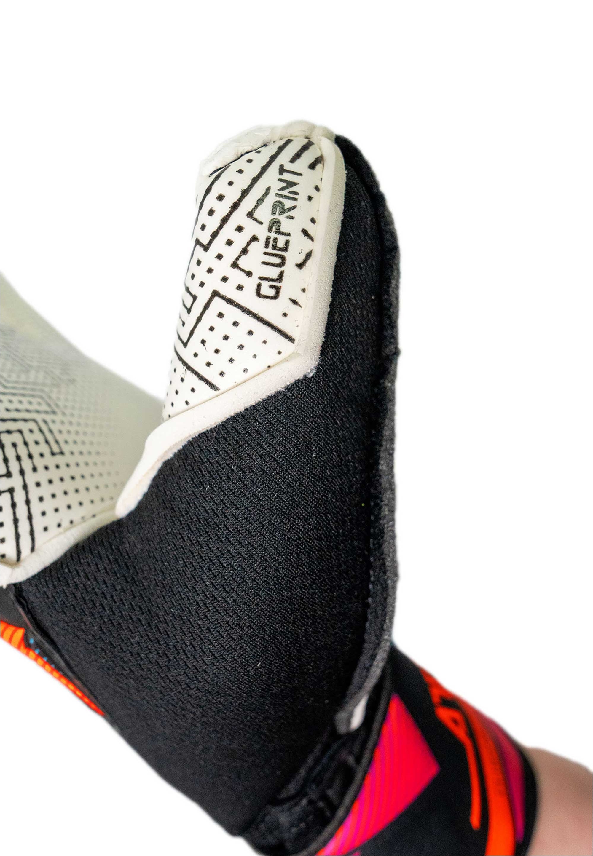 Reusch Torwarthandschuhe »Attrakt Advance Evolution Glueprint« mit atmungsaktiven Mesh-Einsätzen