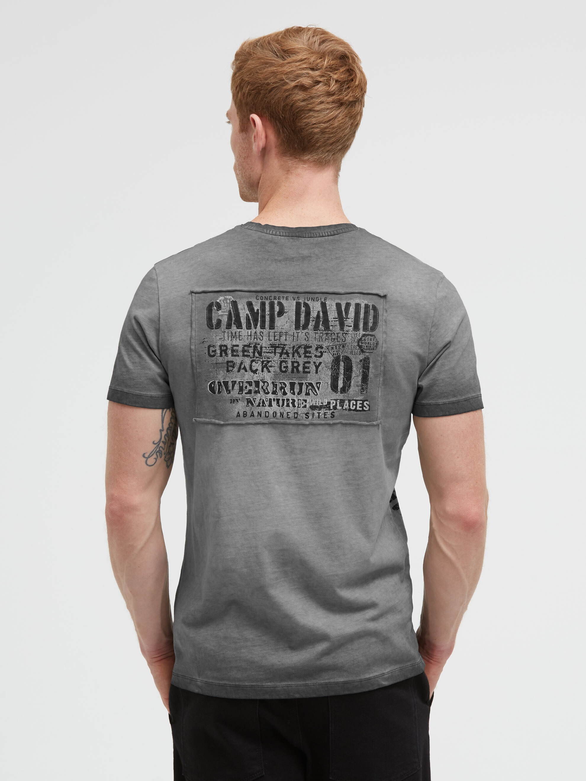 CAMP DAVID V-Shirt mit Brusttasche