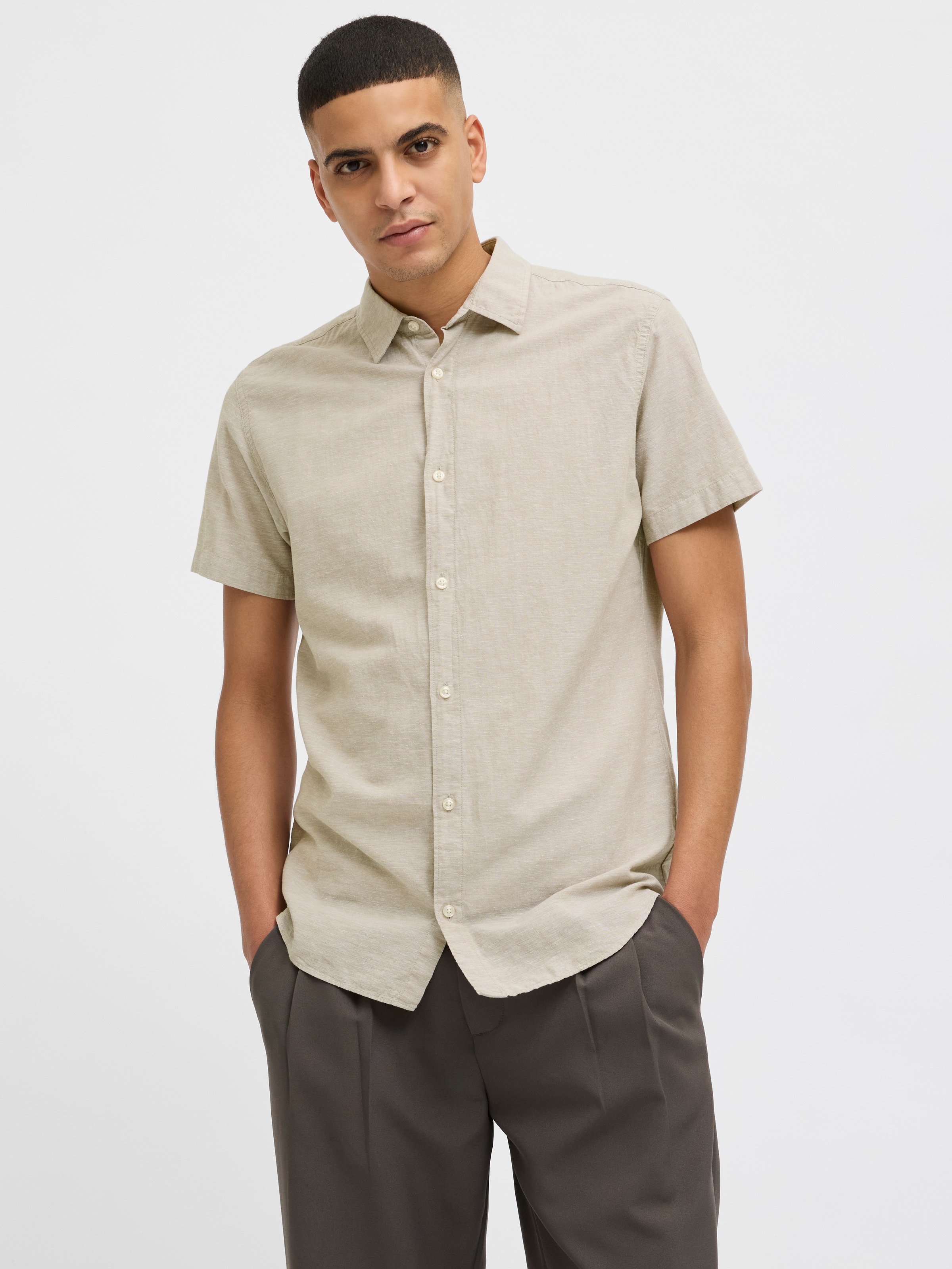 Jack & Jones Kurzarmhemd "JJEBREEZE SHIRT SS SN", mit Hemdkragen günstig online kaufen