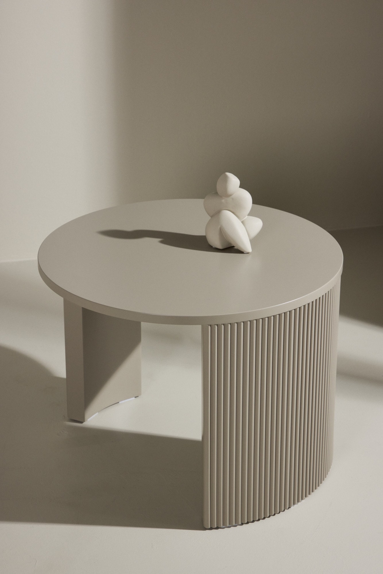 Venture Home Couchtisch Sofatisch, MDF, rund, abgerundet, kompakt, dezent, klassisch