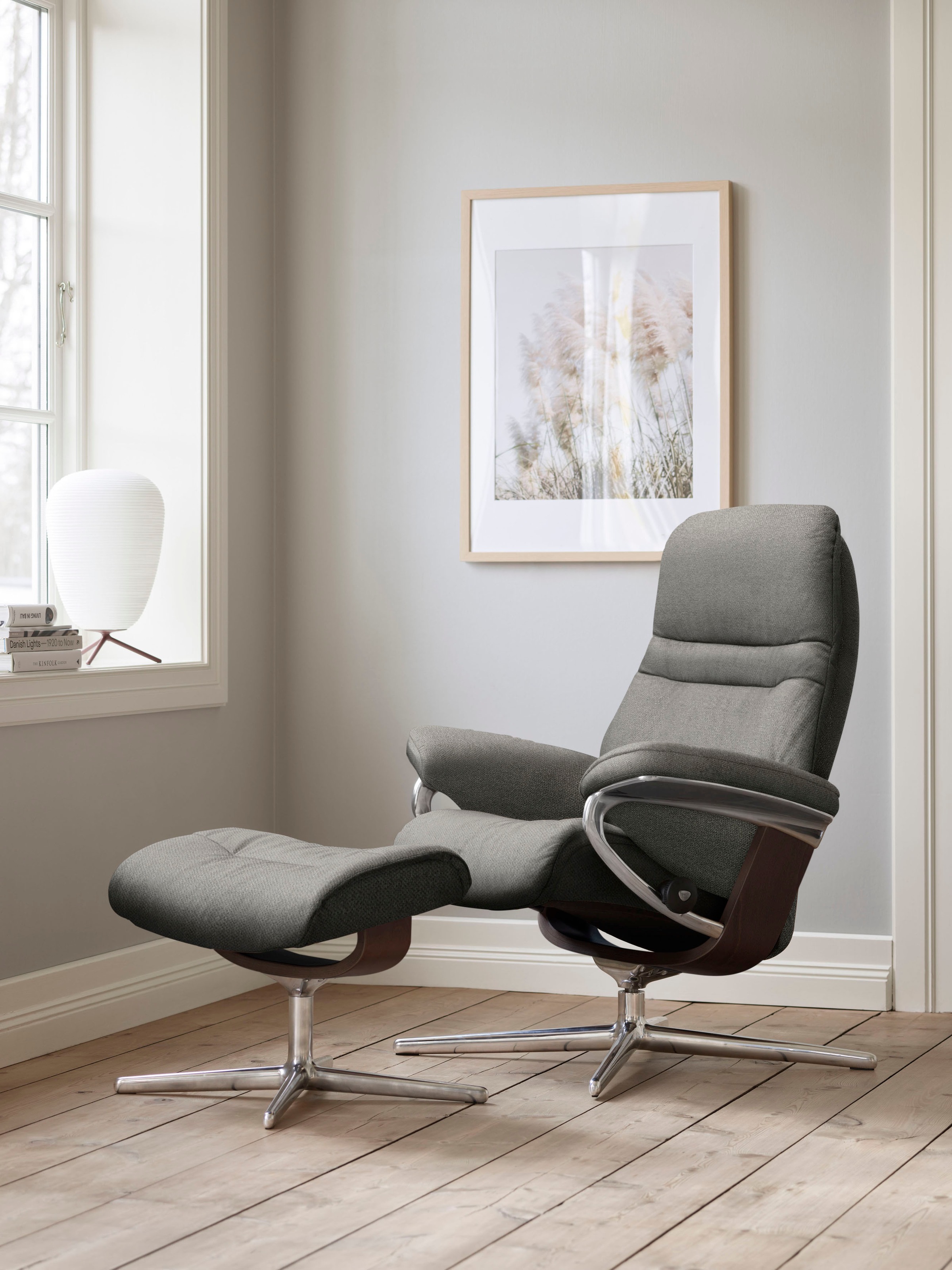 Stressless® Relaxsessel »Sunrise«, (Set, Relaxsessel mit Hocker), mit Hocker, mit Cross Base, Größe S, M & L, Holzakzent Braun
