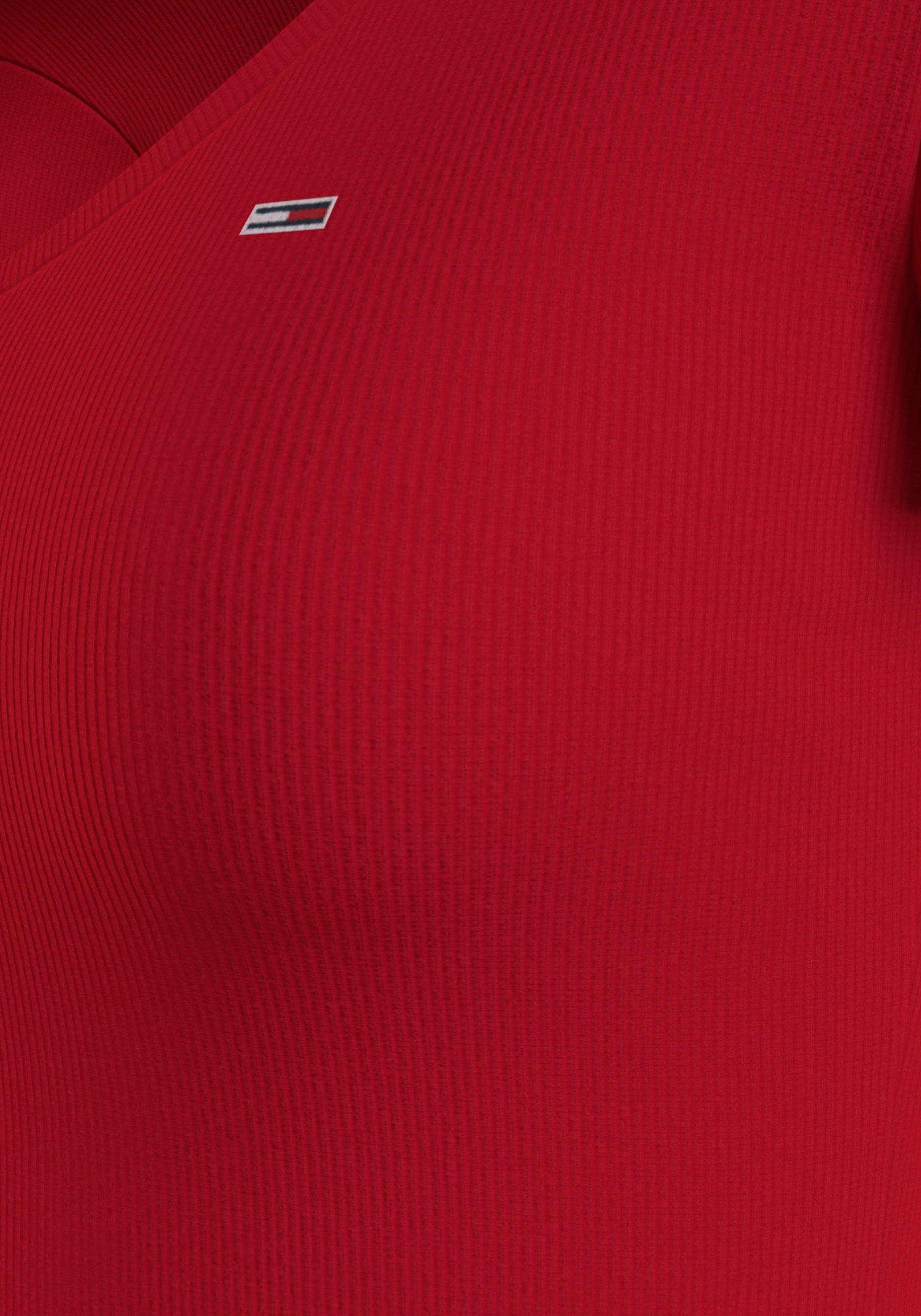 Tommy Jeans T-Shirt »Slim Essential Rib V-Neck Rippshirt«, mit  Logostickerei kaufen | BAUR