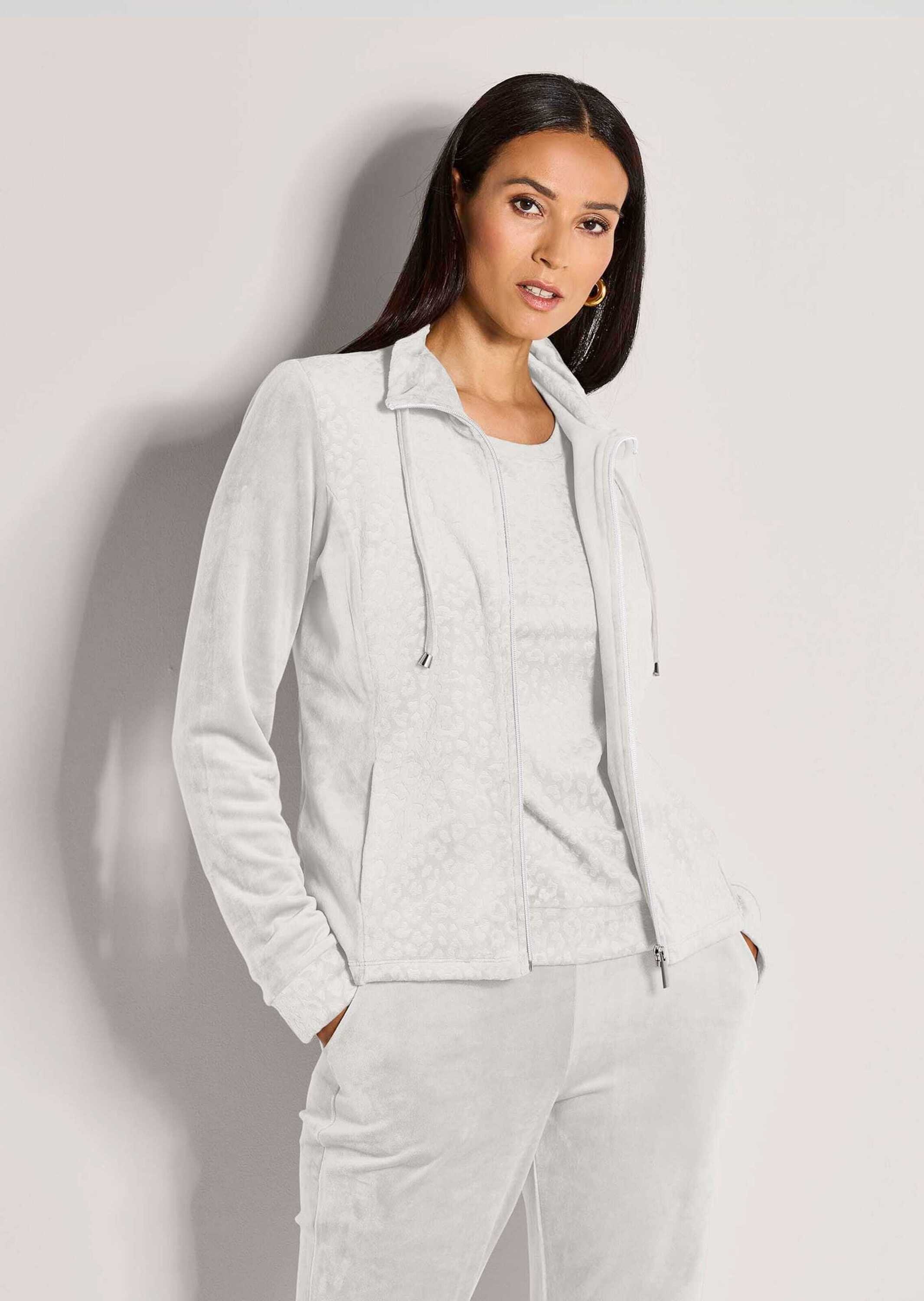 MADELEINE Kurzjacke »Sweatjacke Flauschige Nickijacke mit Reißverschluss«