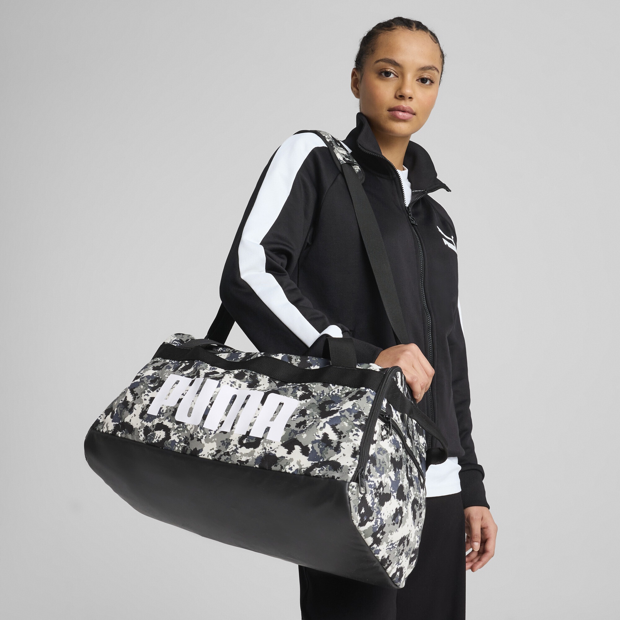 PUMA Sporttasche »Challenger 35L Kleine Sporttasche mit Allover-Print Erwachsene«