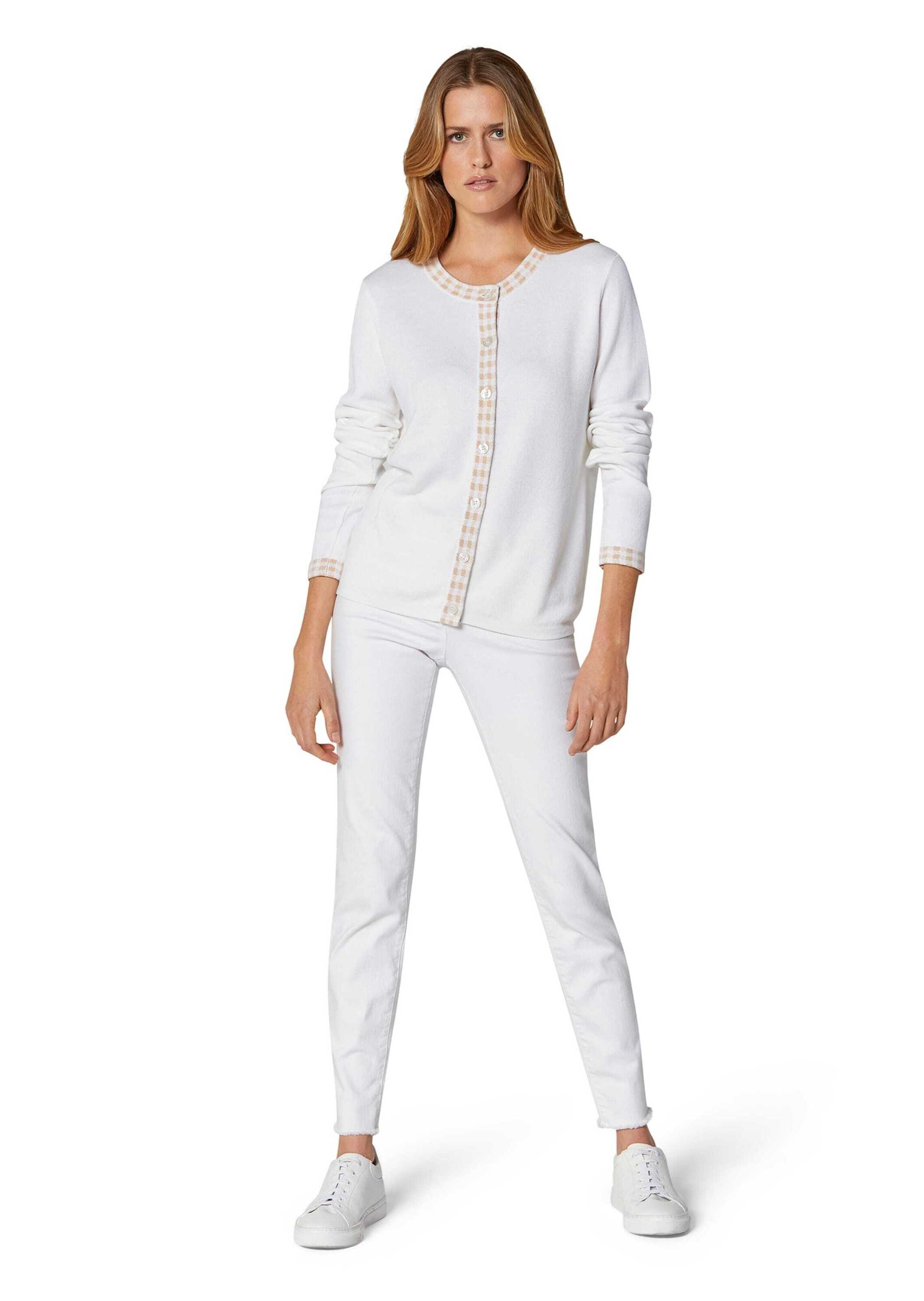 MADELEINE Strickjacke »Strickjacke Strickjacke mit Vichy-Karo-Akzenten«