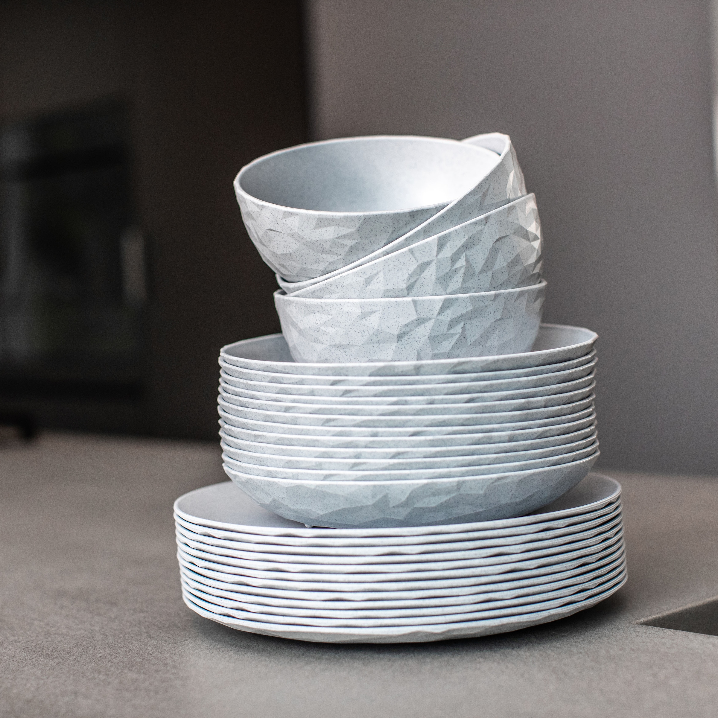 KOZIOL Suppenteller »CLUB PLATE«, (Set, 4 St., 4er-Set), 100% recycelbar,CO2 neutrale Produktion, Kunststoff, Ø 22 cm