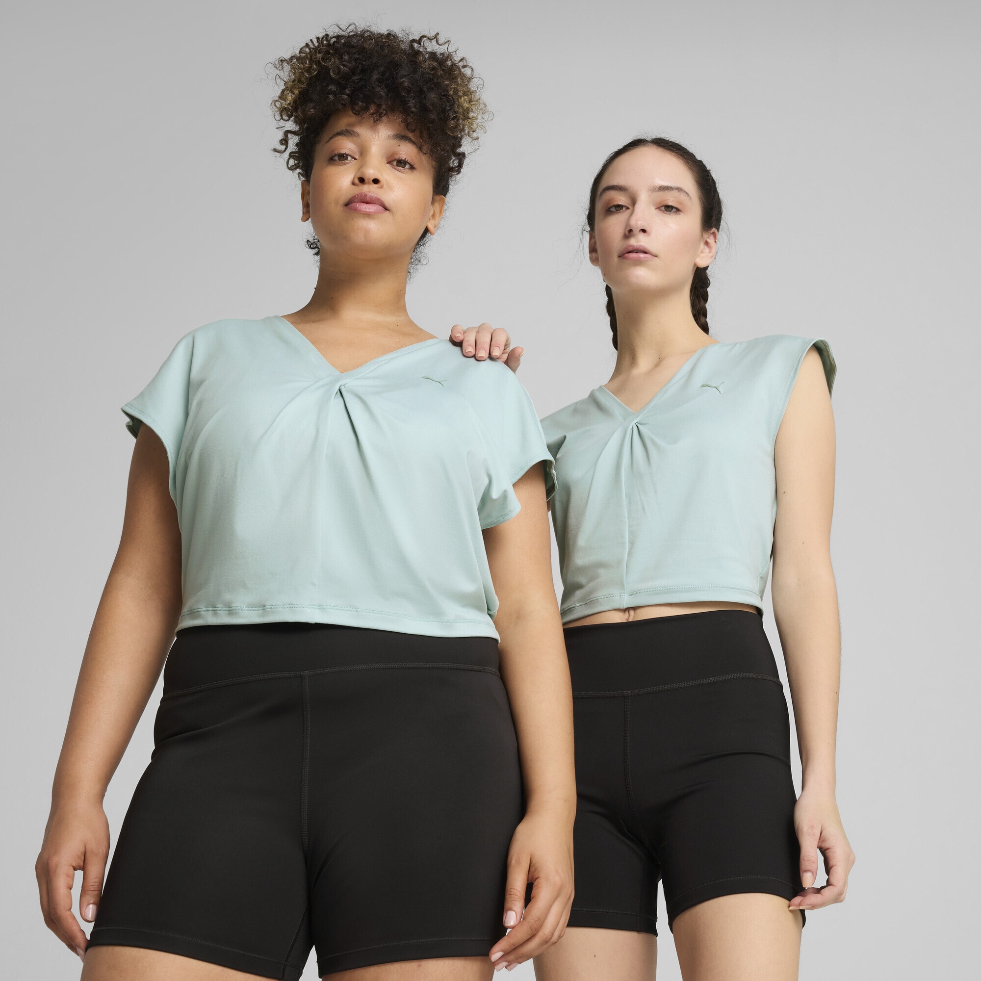 PUMA Yogashirt »MOVE CLOUDPSUN Twist T-Shirt Damen«