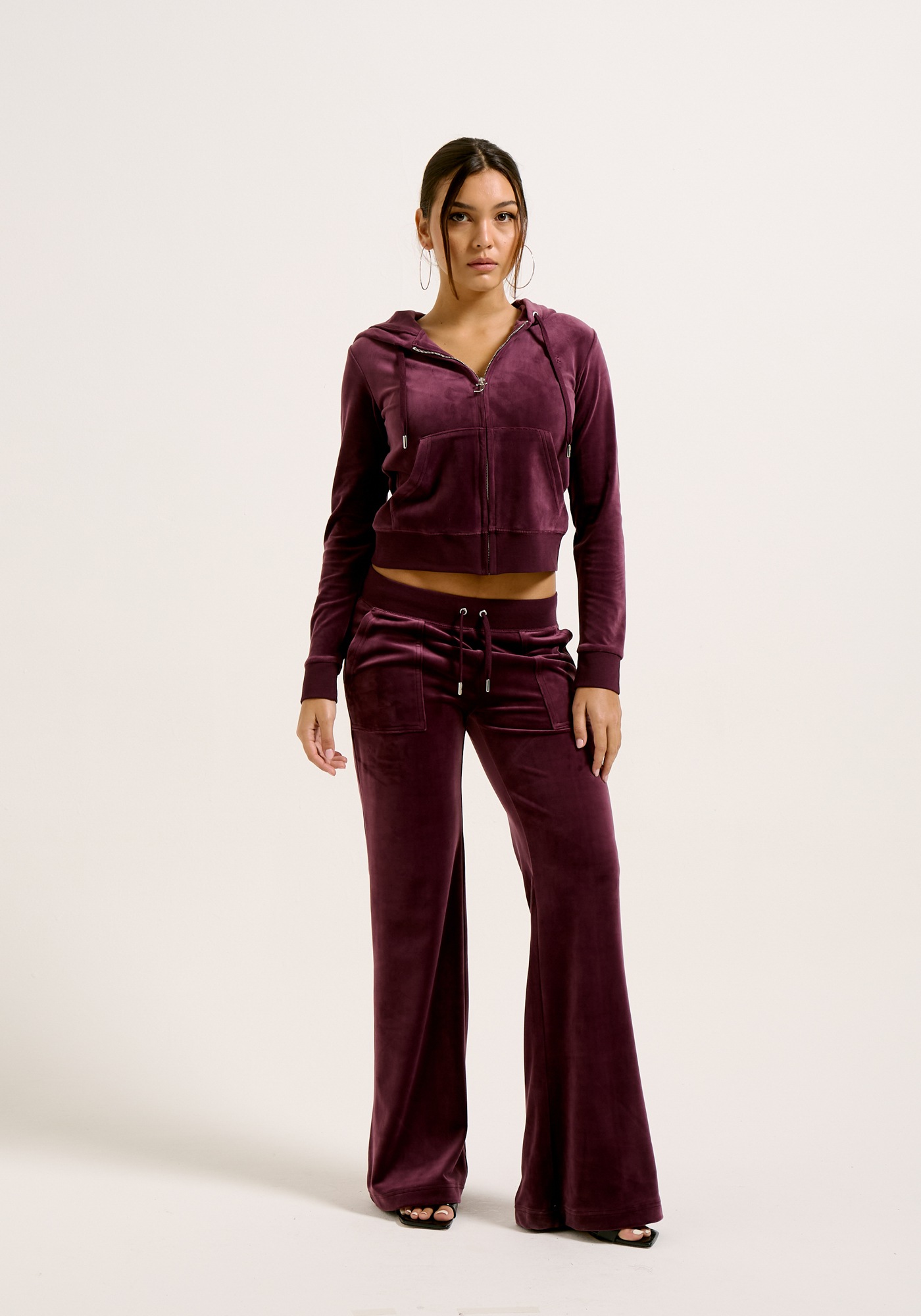 Juicy Couture Sweathose »LAYLA POCKET LOW RISE PANT Damen«, Trainingshose Damen, Sweathose, Velour, Jogginghose mit Glitzer, Sale