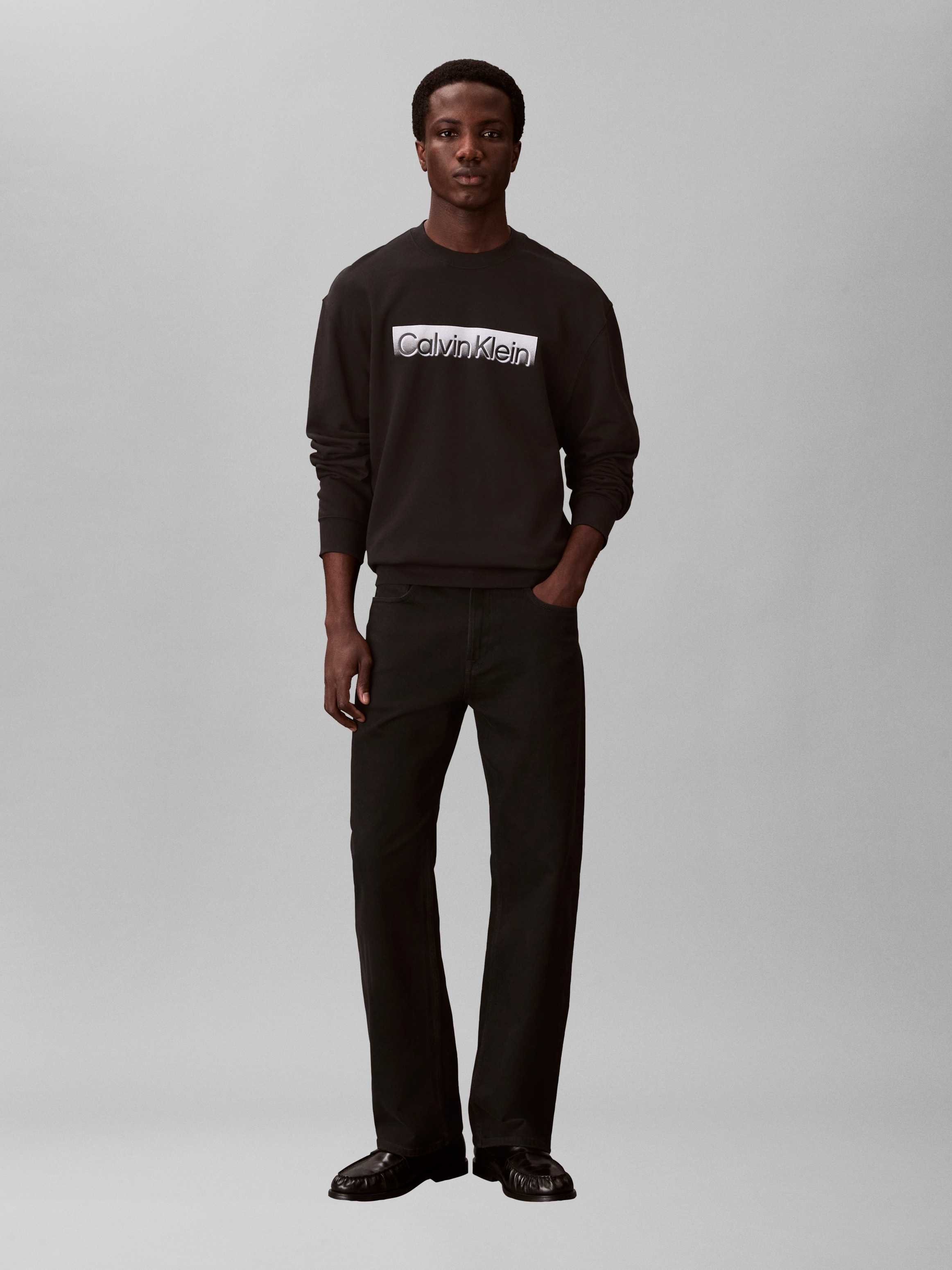 Calvin Klein Sweatshirt »EU SPORTSWEAR GRAPHIC CREWNECK«, Regular fit mit Logodruck
