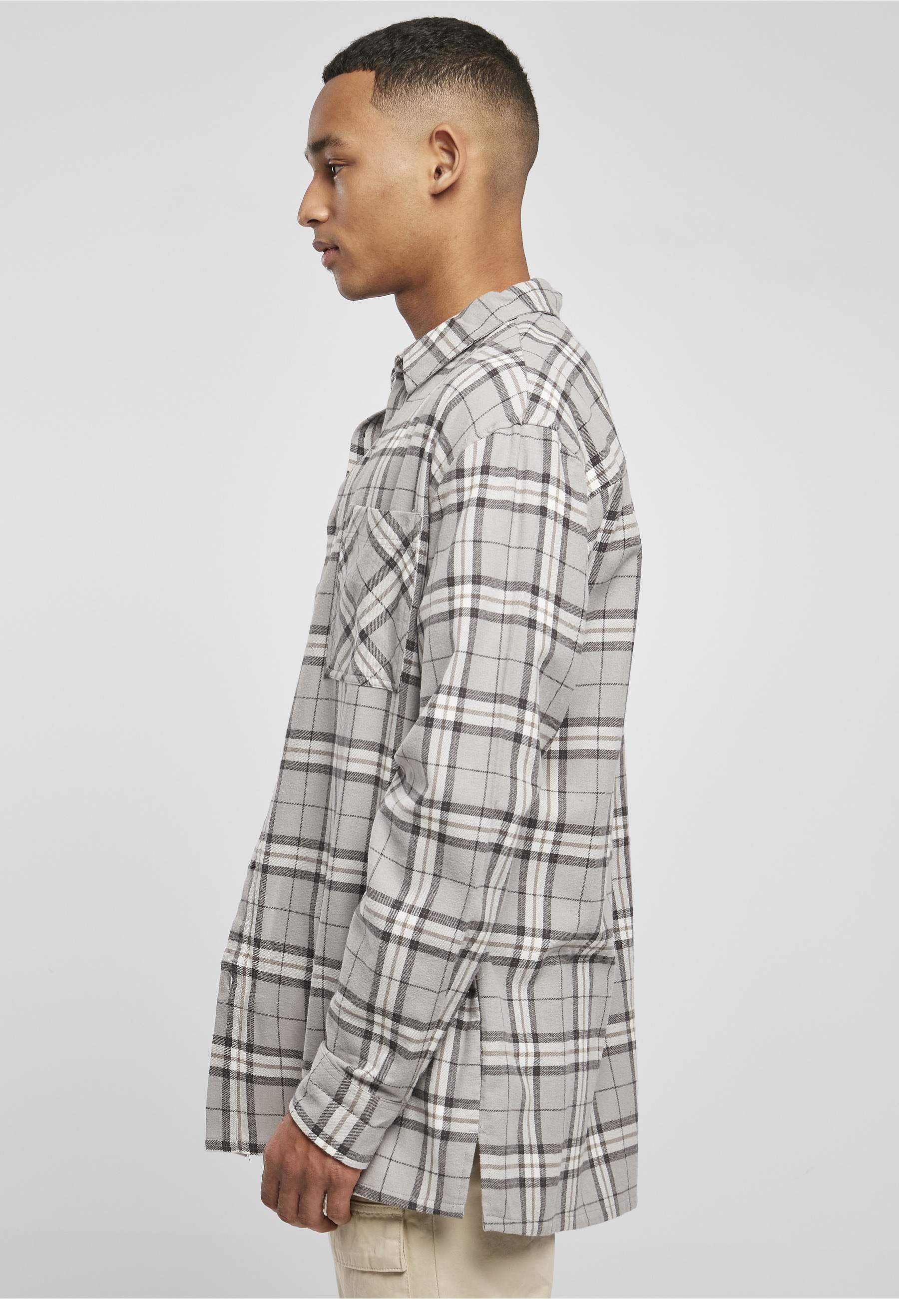 URBAN CLASSICS Kurzarmshirt »Urban Classics Herren Long Oversized Grey Check Shirt« 1 Stk.