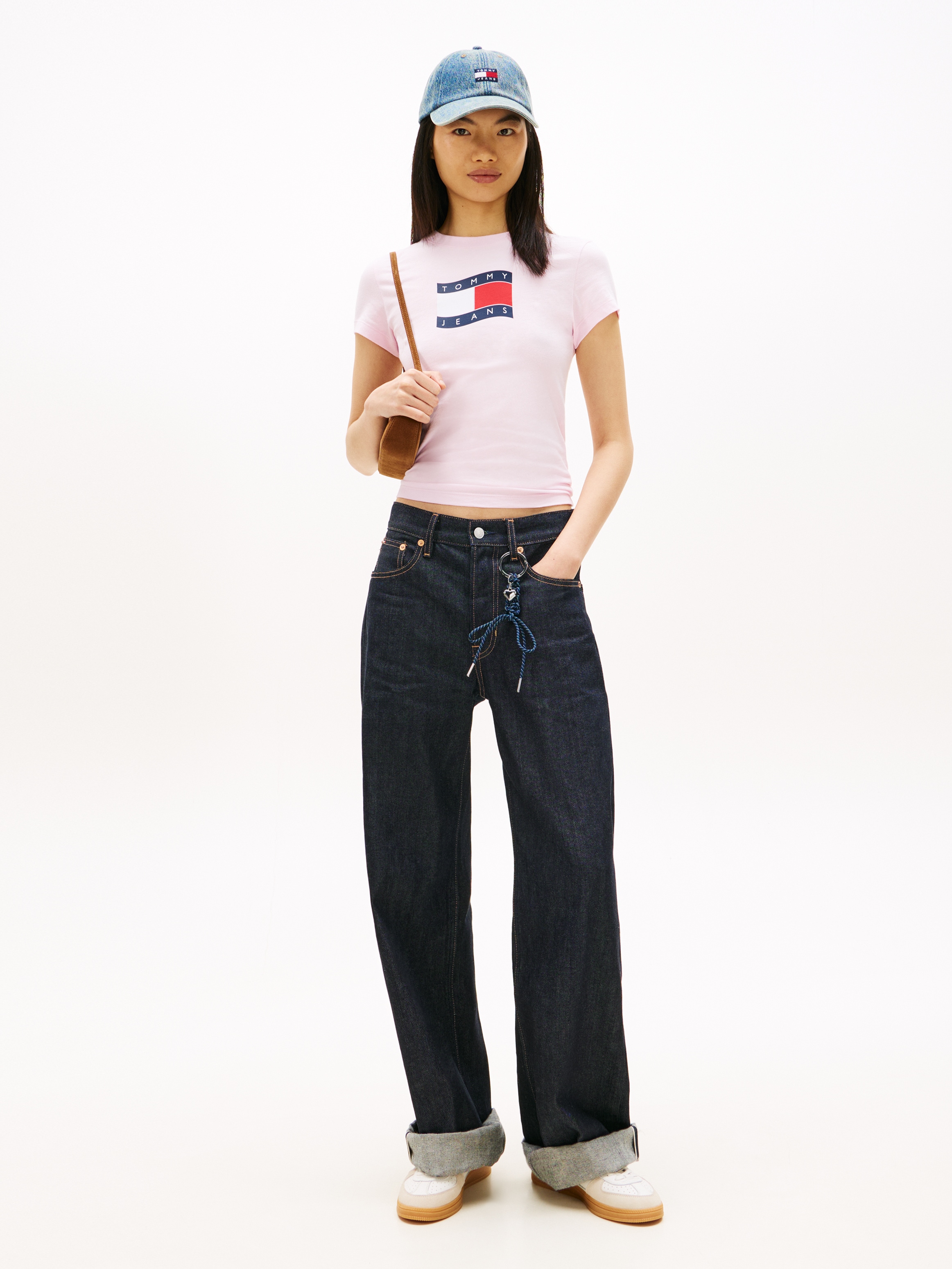 Tommy Jeans T-Shirt »TJW SLIM WAVY FLAG TEE EXT« mit Rundhalsausschnitt