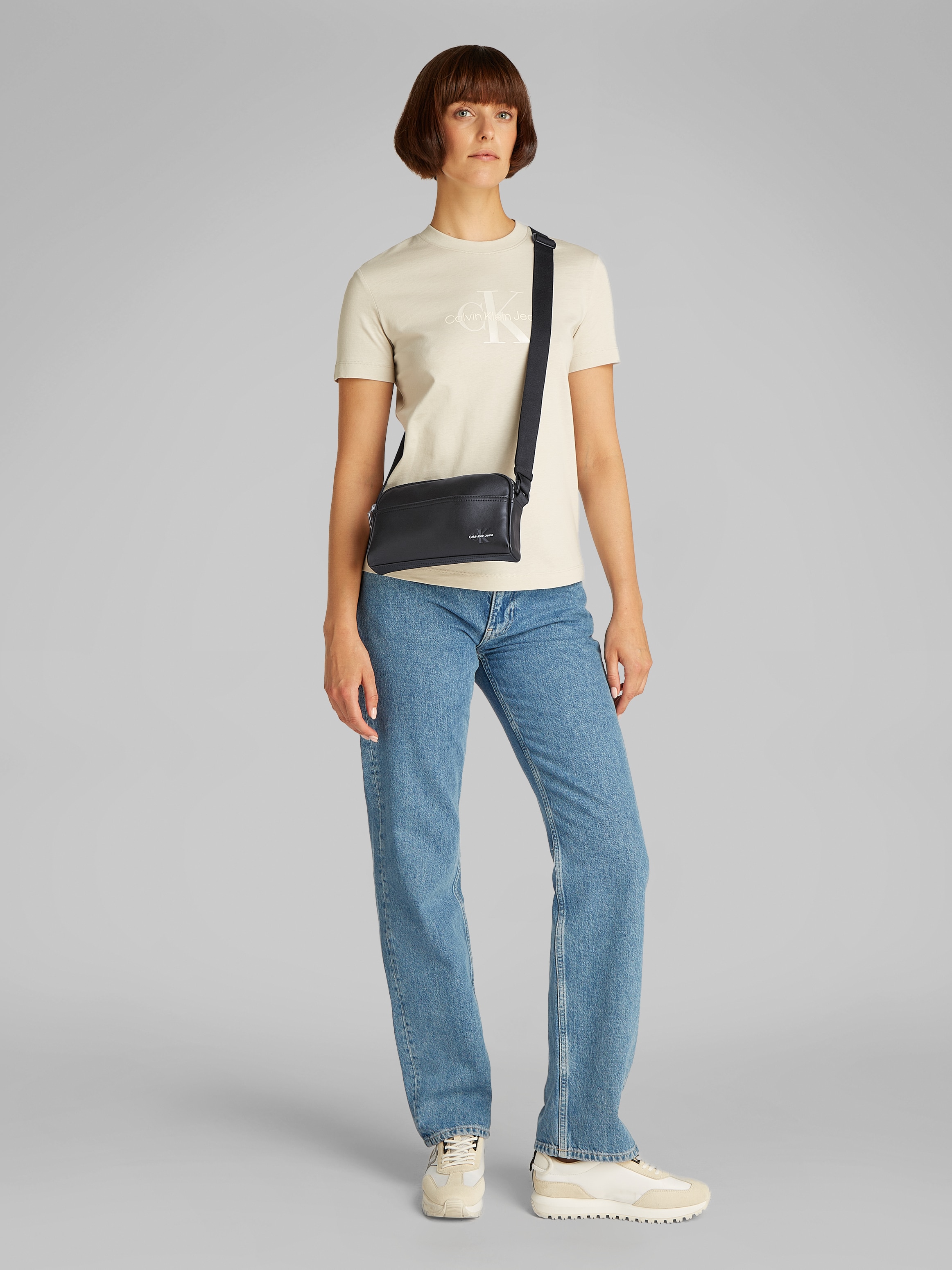 Calvin Klein Jeans Mini Bag »MONO LOGO CAMERA BAG 22«, Umhängetasche klein, Schultertasche, Body Bag uni