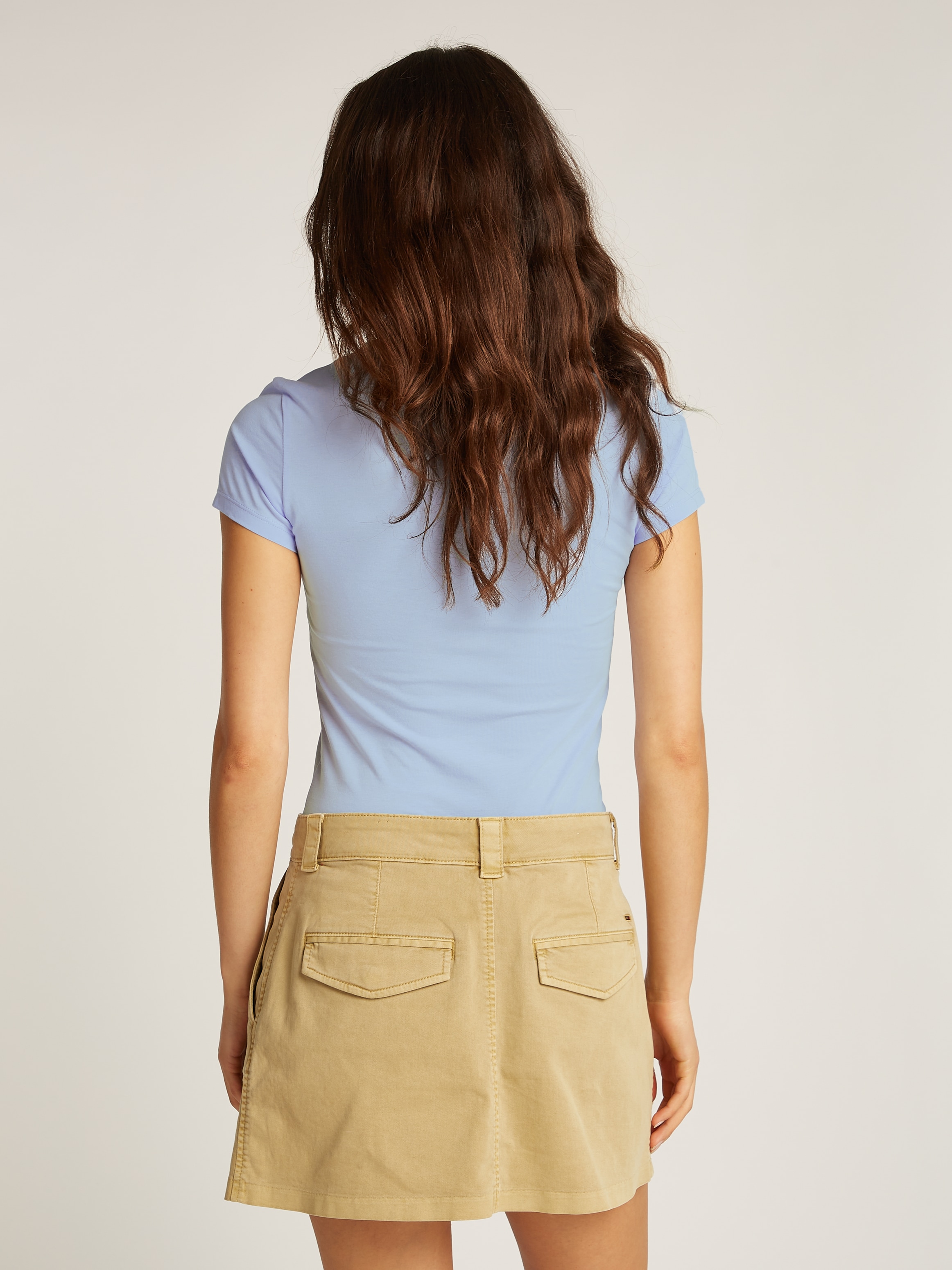 Tommy Jeans T-Shirt »TJW SLIM LINEAR TEE EXT«, mit Logo-Schriftzug
