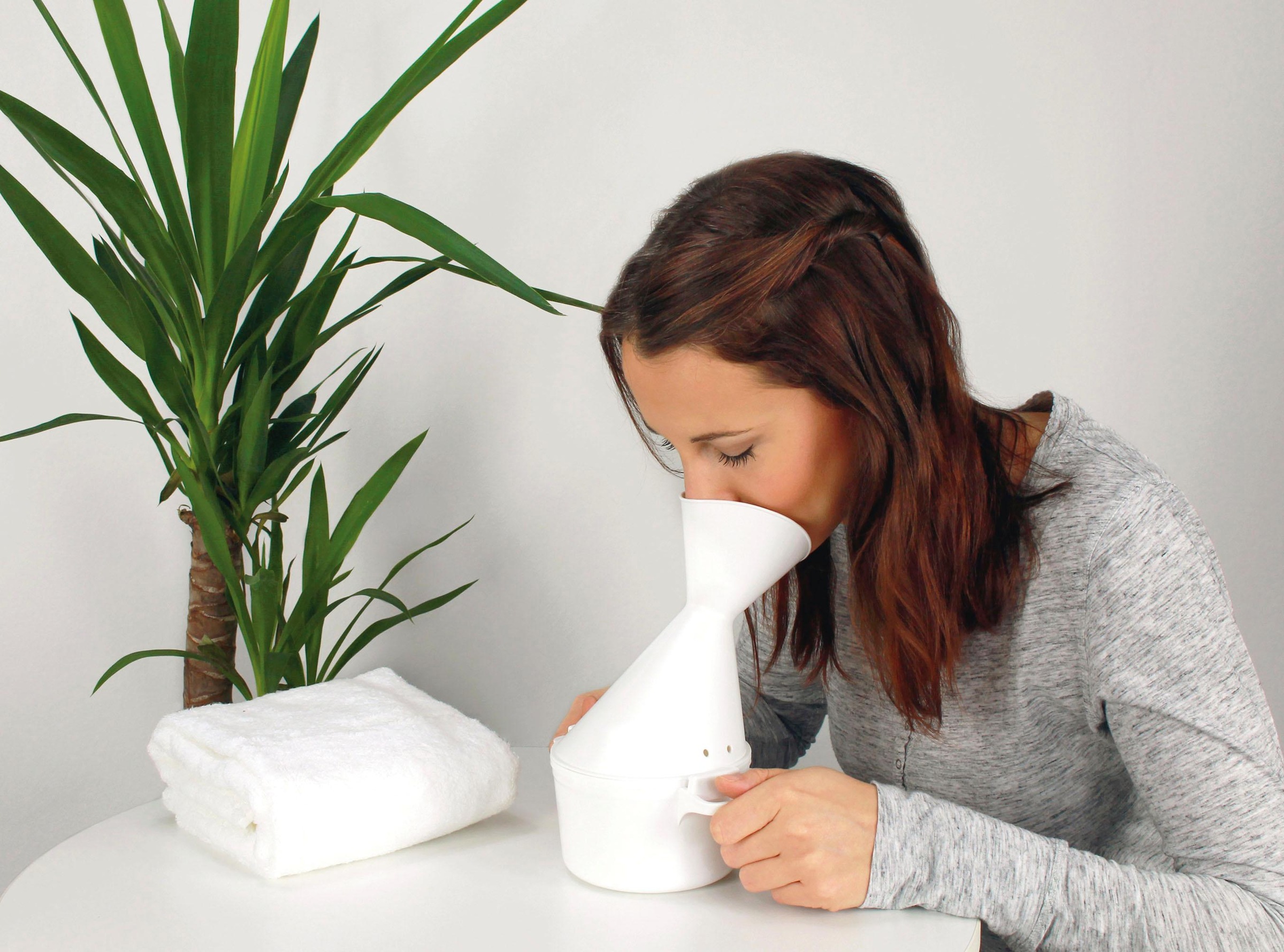 Hydas Inhalator »zum Befüllen mit heißem Wasser und Zusätzen«, schnelle und einfache Anwendung, praktische Griffe für den Transport