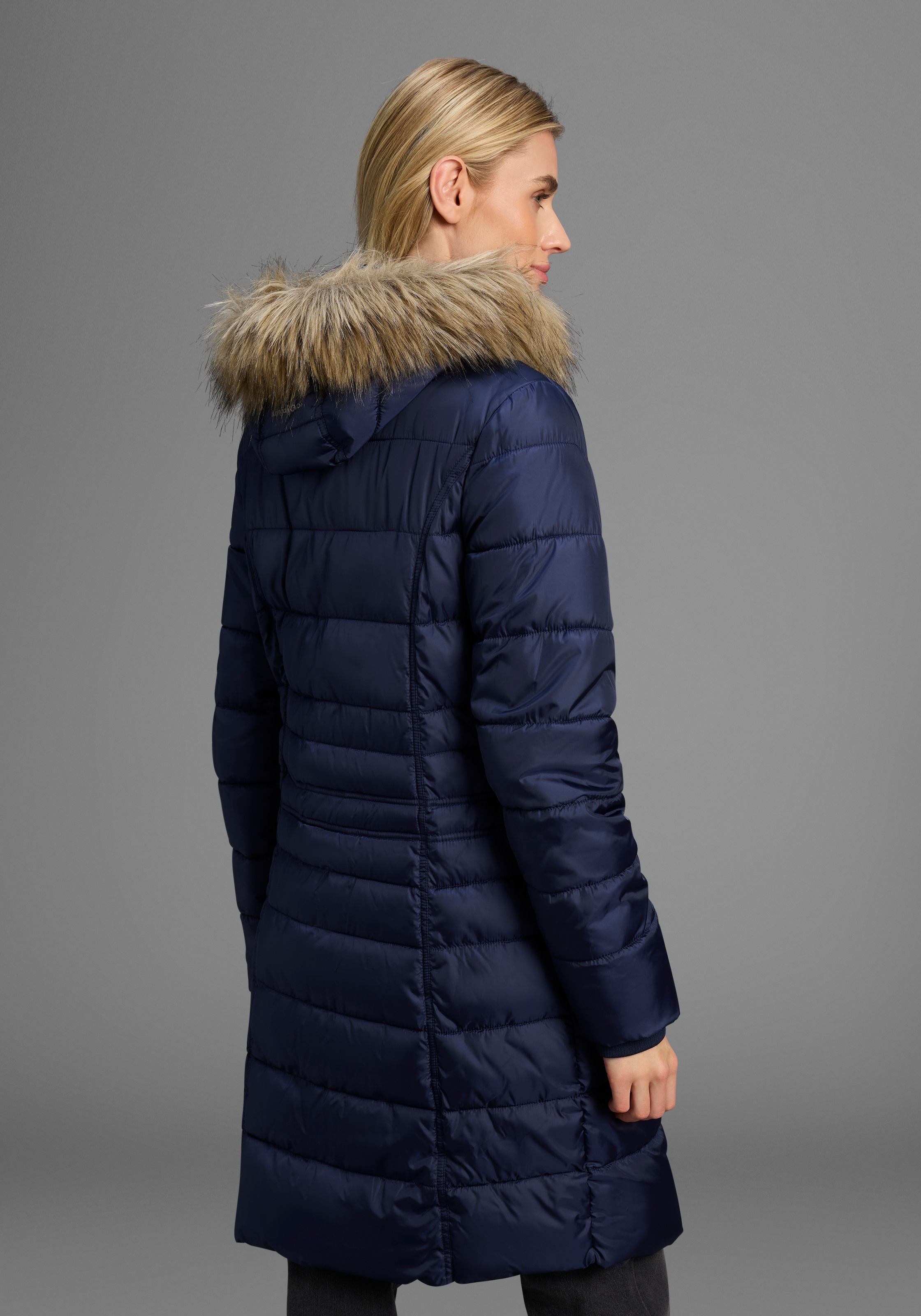 KangaROOS Steppjacke, mit Kapuze, figurbetonter Schnitt, mit Reißverschlusstaschen
