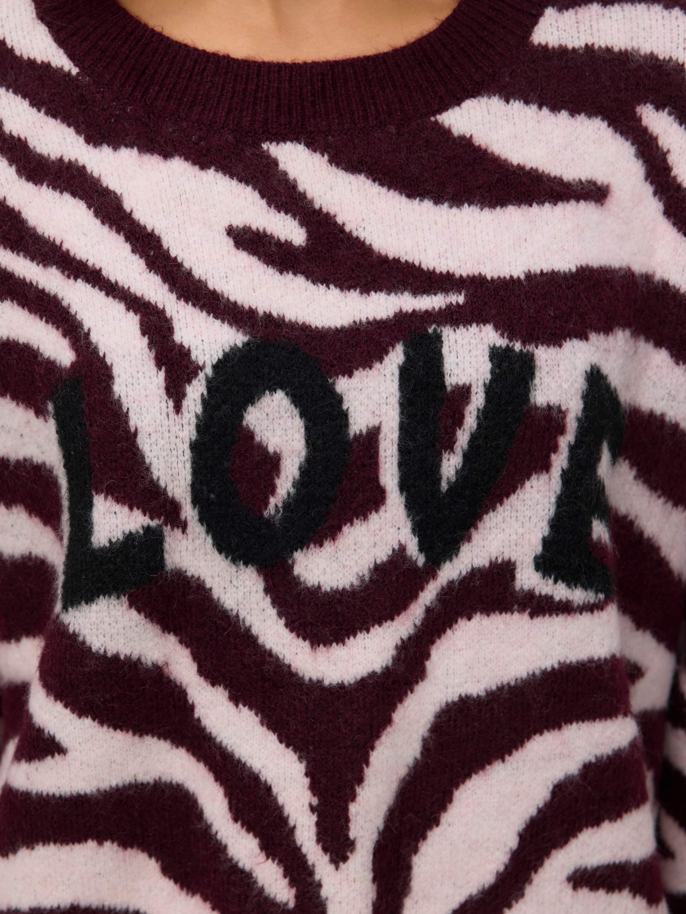 Strickpullover VERO MODA "VMNEWKAI LS O-NECK PULLOVER BOO", Damen, Gr. S, winetasting pattern:with pink dogwood zebra pattern, schwarz text, Strick, Obermaterial: 52% Polyester, 40% Polyacryl, 5% Wolle, 3% Elasthan, gemustert, regular fit, Rundhals, Rippb 3