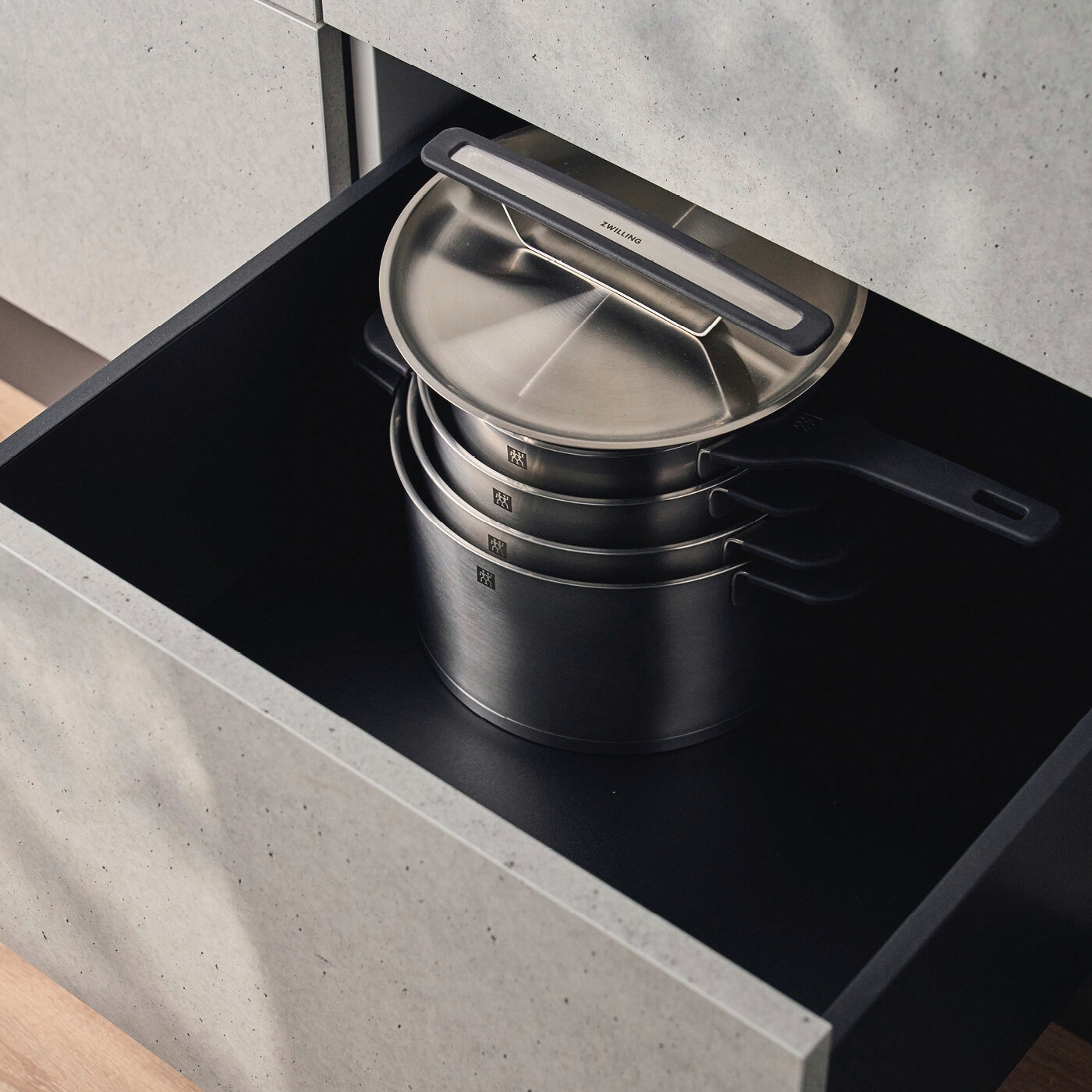 Zwilling Topf-Set »More« Set, 4 Kochtöpfe (16, 20, 22, 24 cm), 1 Stieltopf (18 cm), 5 tlg. Edelstahl 18/10