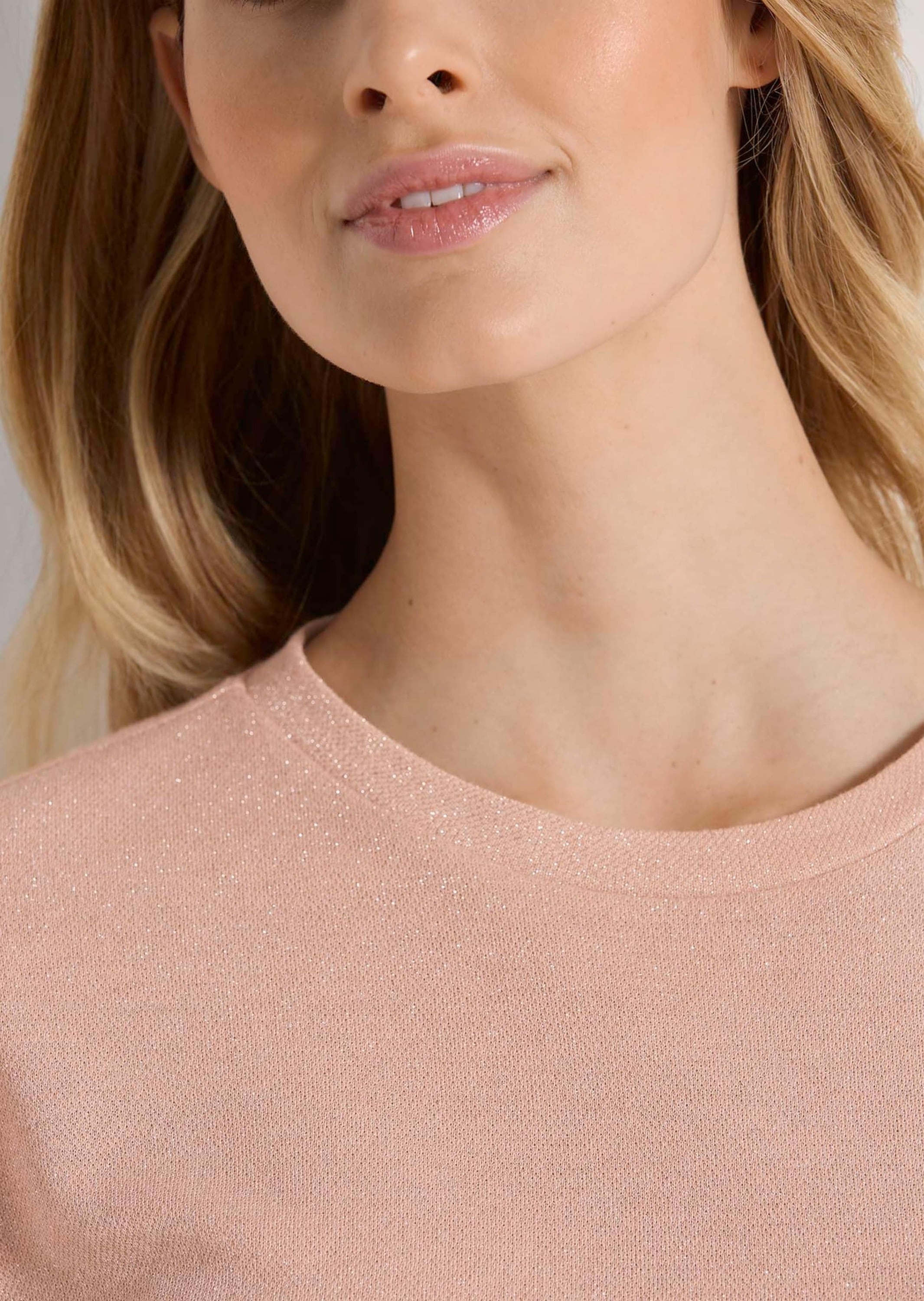 MADELEINE Kurzarmshirt »Shirt Rundhals-Shirt mit Glanz-Effekt«
