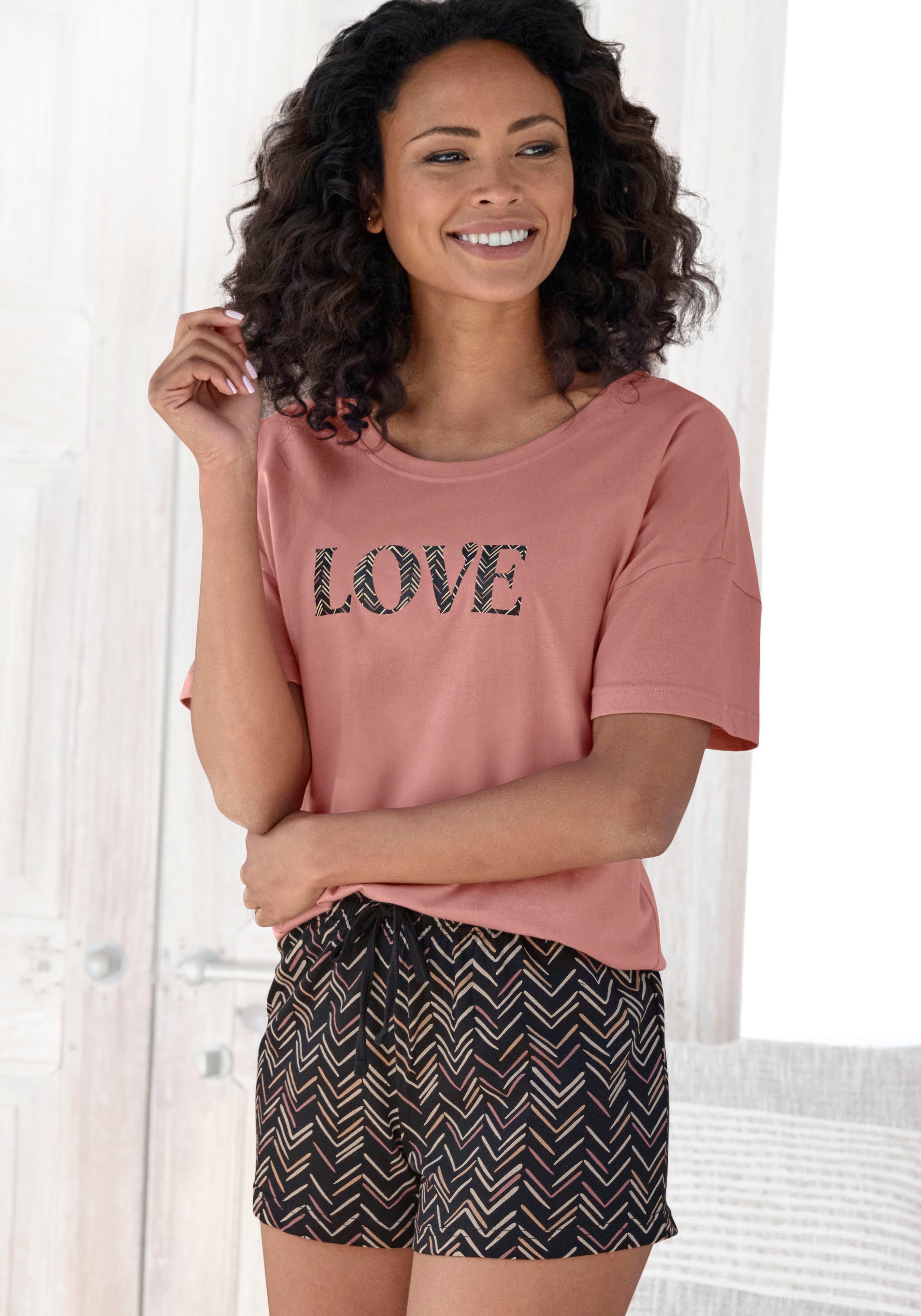 Vivance Dreams Shorty Set, 2-teilig, 2 tlg. mit malerischem Fischgrat-Muste günstig online kaufen