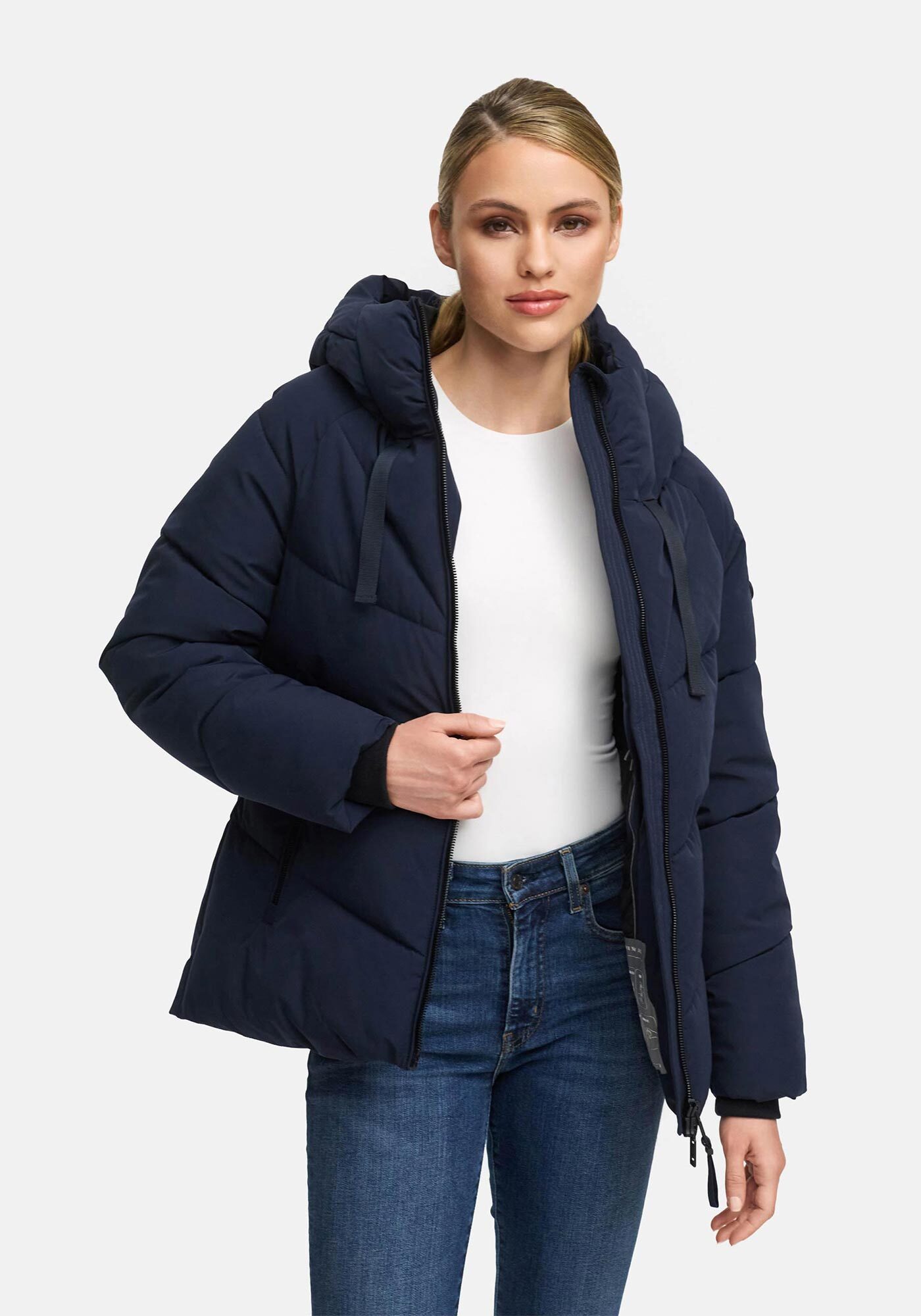 Marikoo Winterjacke "Kwamee" Schräg gesteppte Winterjacke mit fester Kapuze