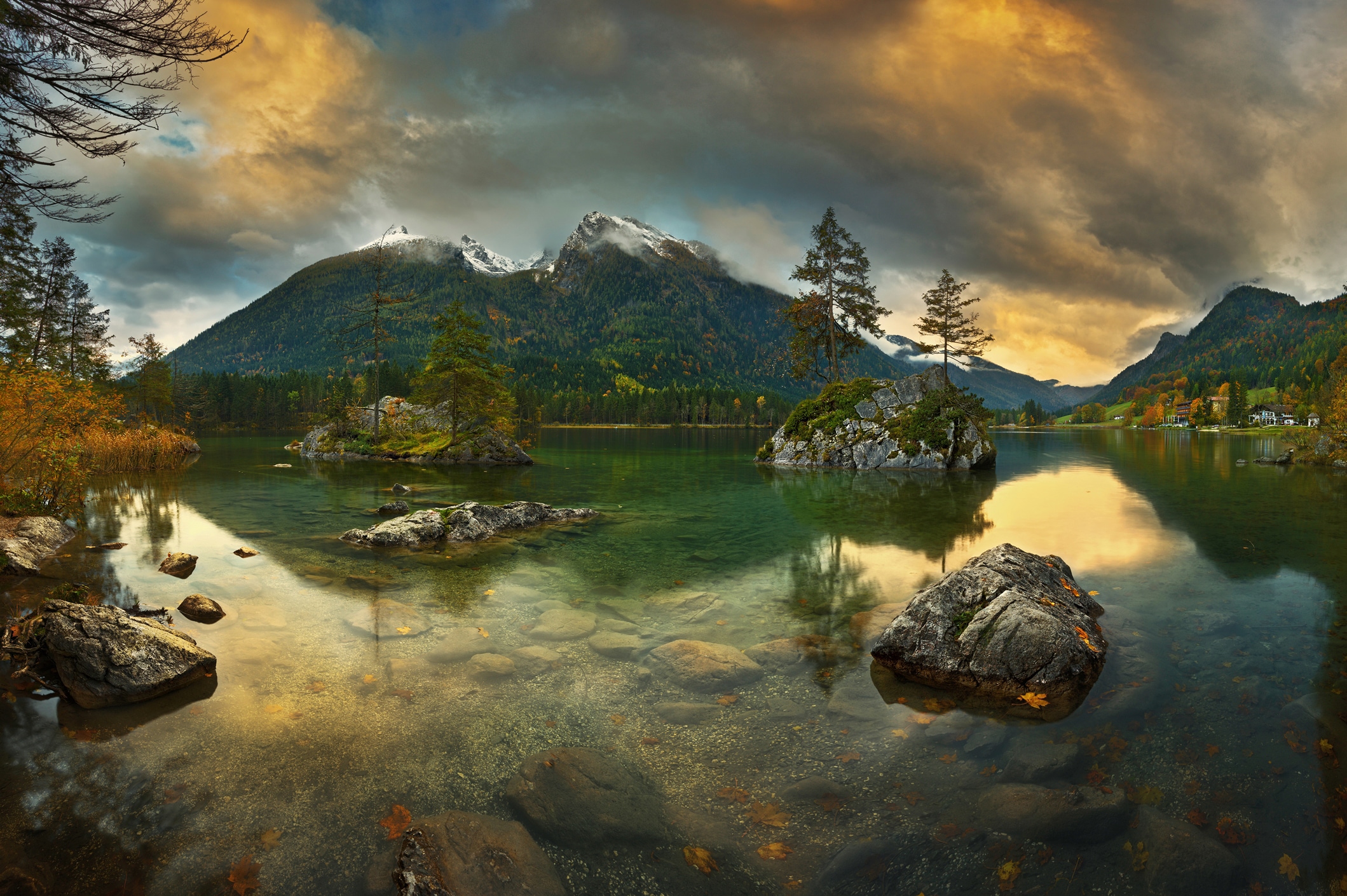 Papermoon Fototapete "Photo-Art KRZYSZTOF BROWKO, HINTERSEE"